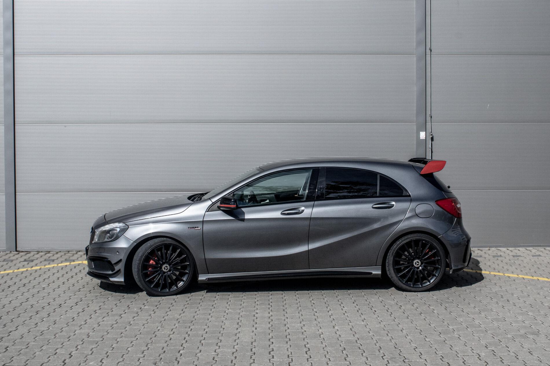 2013 Mercedes-Benz A 45 AMG, šedá hatchback, 199 113 km