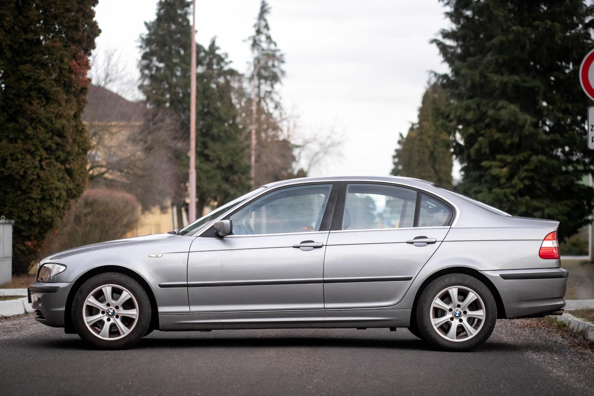 2003 BMW 325i, šedá sedan, 239 146 km