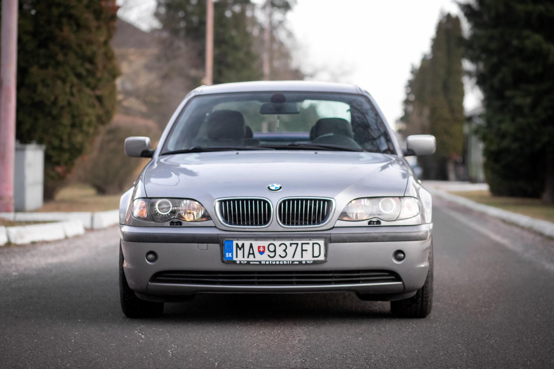 2003 BMW 325i, šedá sedan, 239 146 km