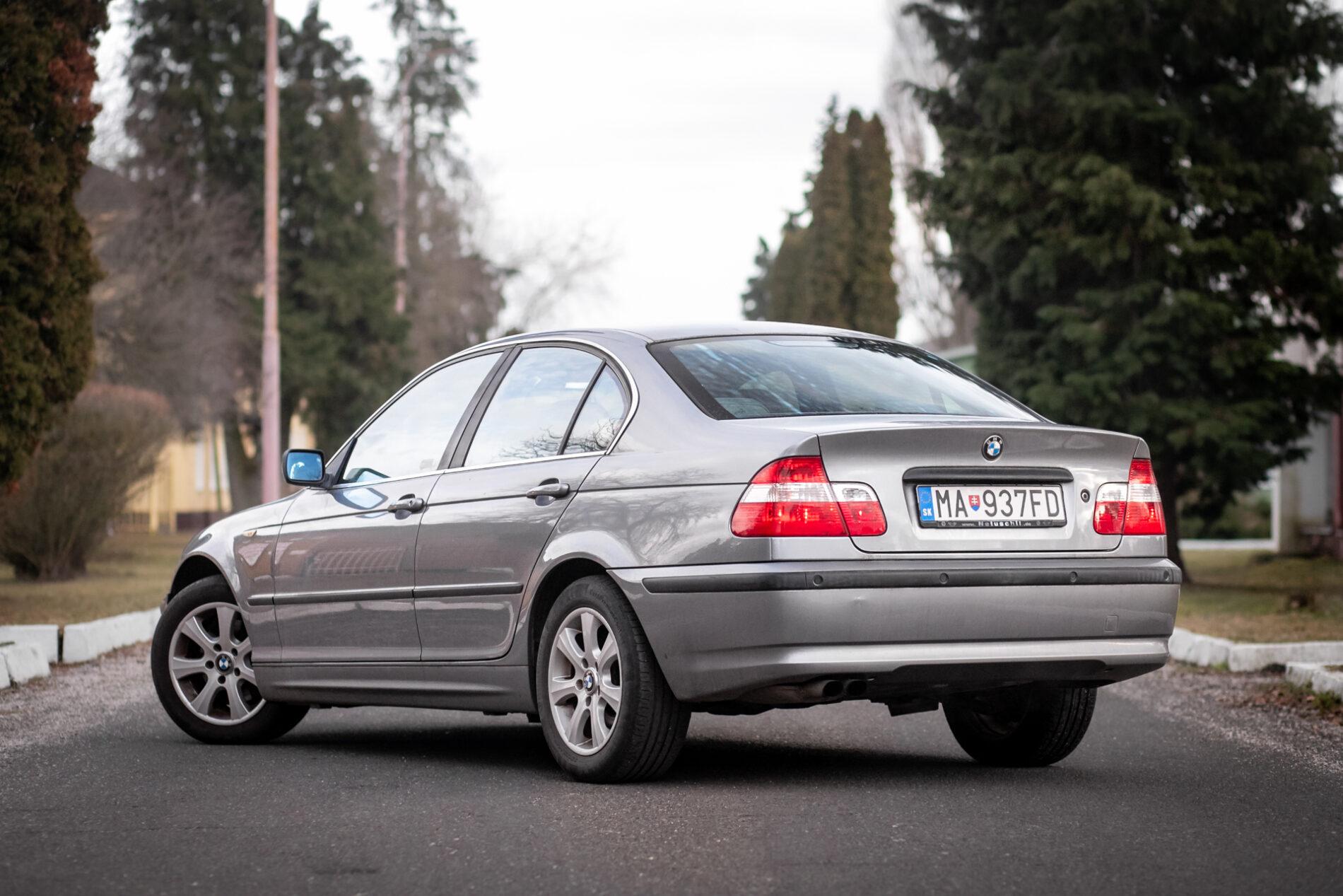 2003 BMW 325i, šedá sedan, 239 146 km
