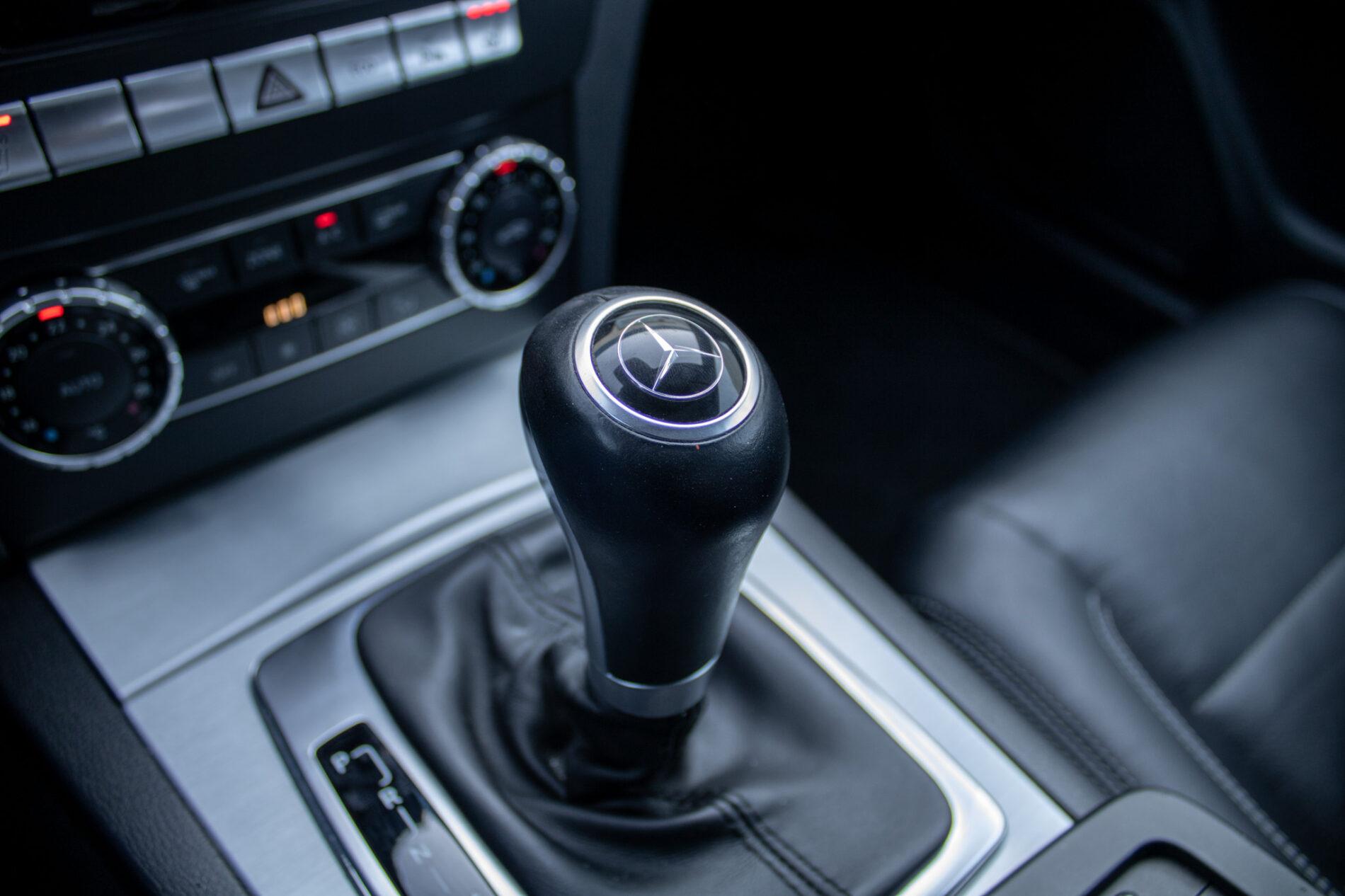 2014 Mercedes-Benz C 250d, stříbrná kupé, 136 613 km