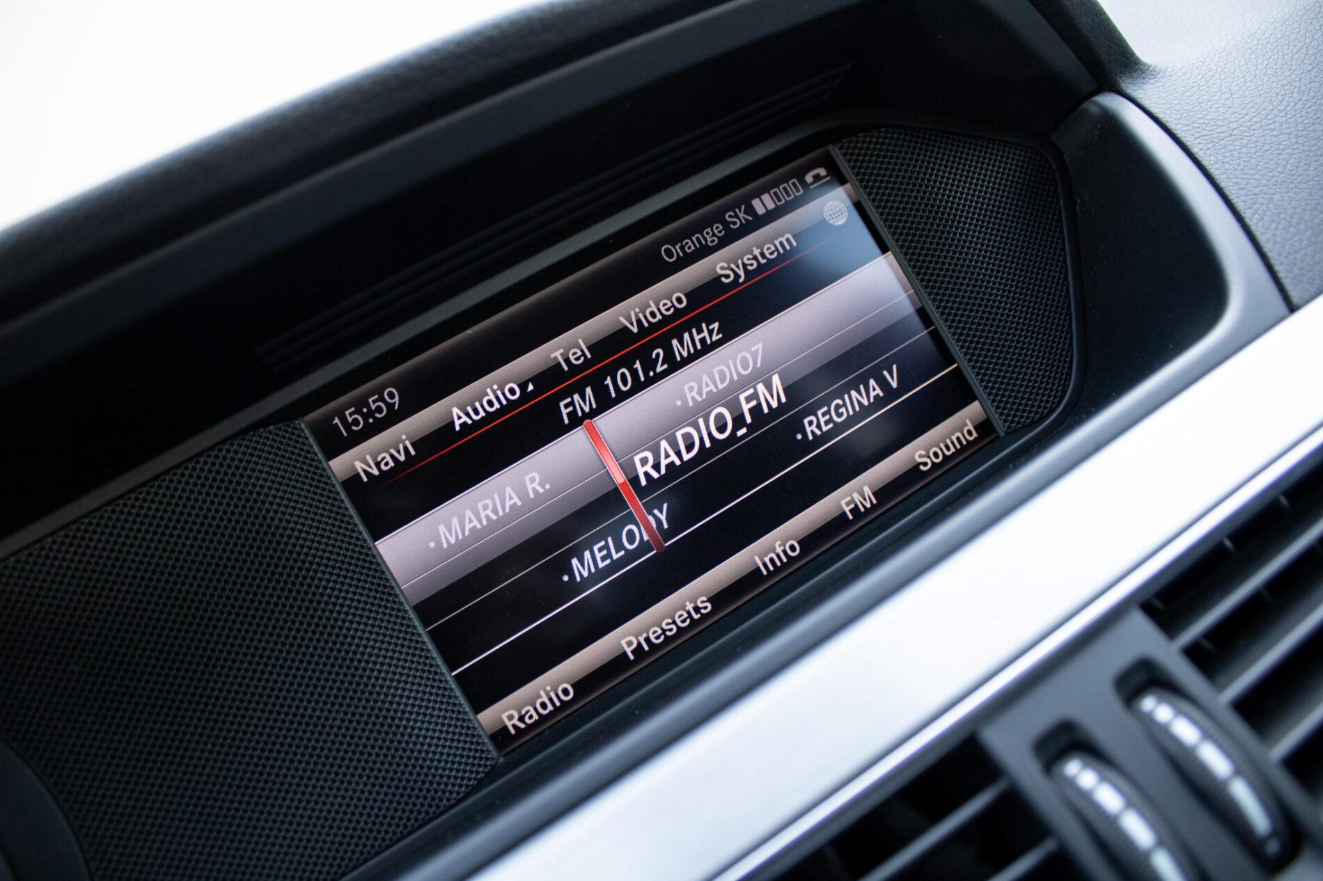 2014 Mercedes-Benz C 250d, stříbrná kupé, 136 613 km