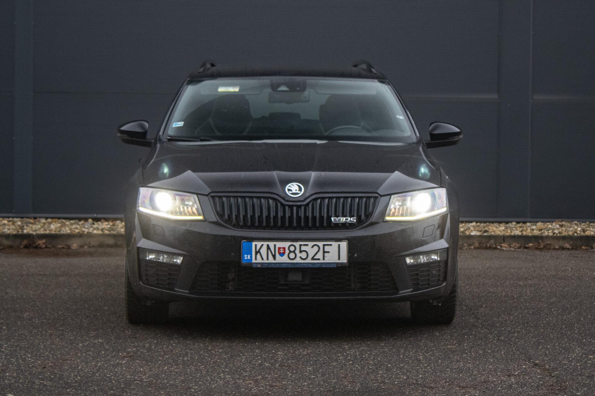 2015 Skoda Octavia RS, černá kombi, 312 500 km