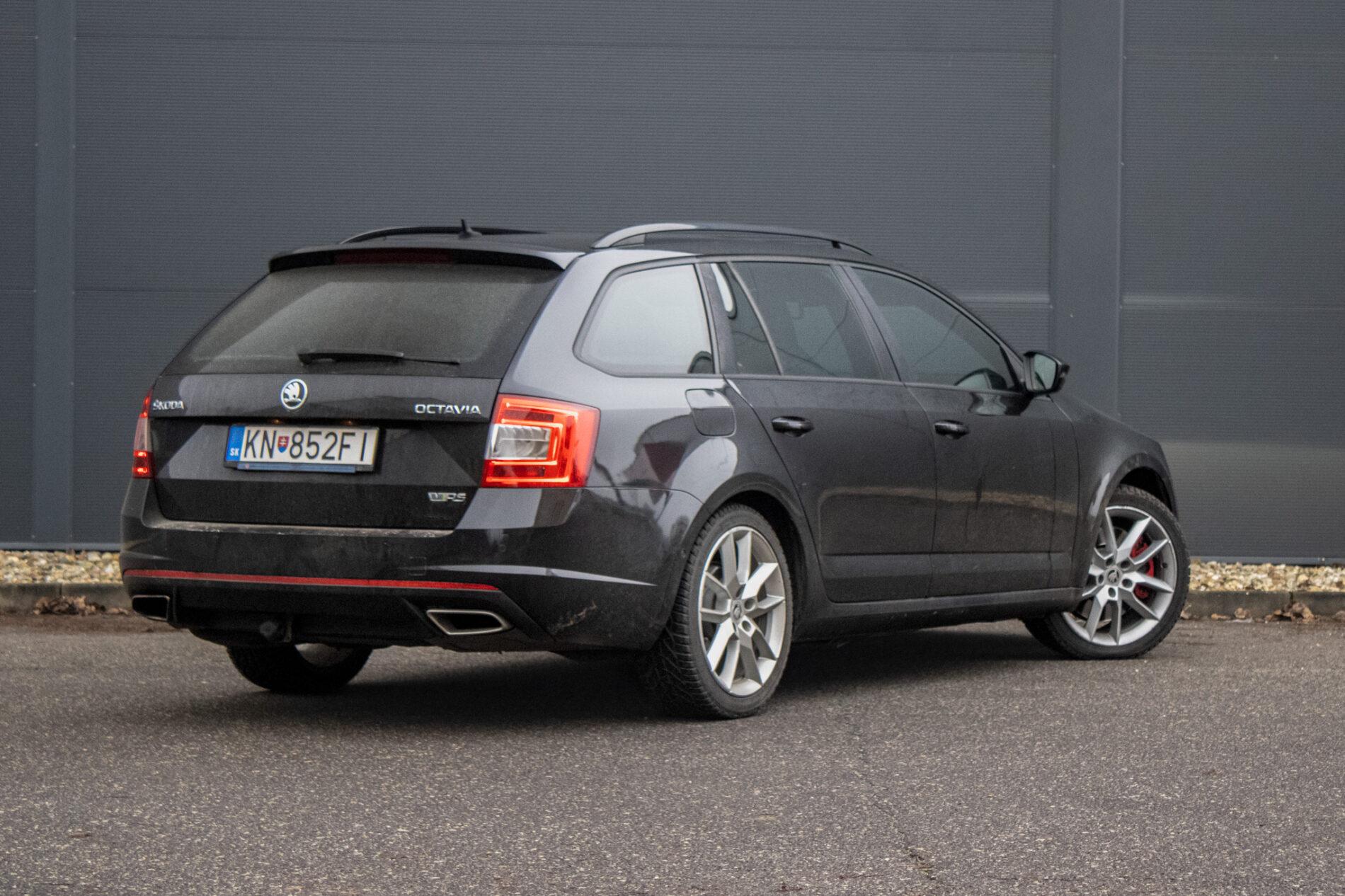 2015 Skoda Octavia RS, černá kombi, 312 500 km
