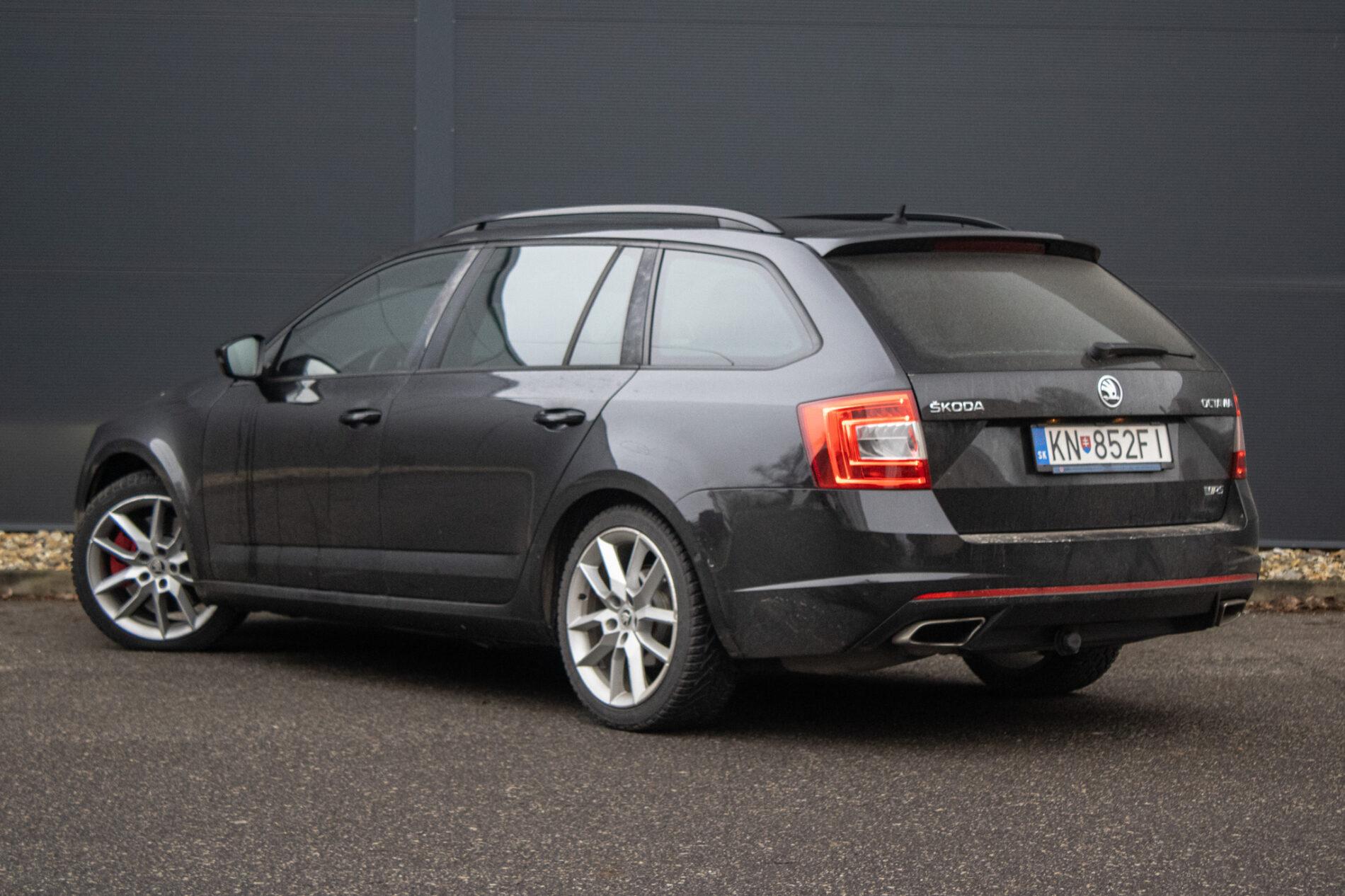 2015 Skoda Octavia RS, černá kombi, 312 500 km