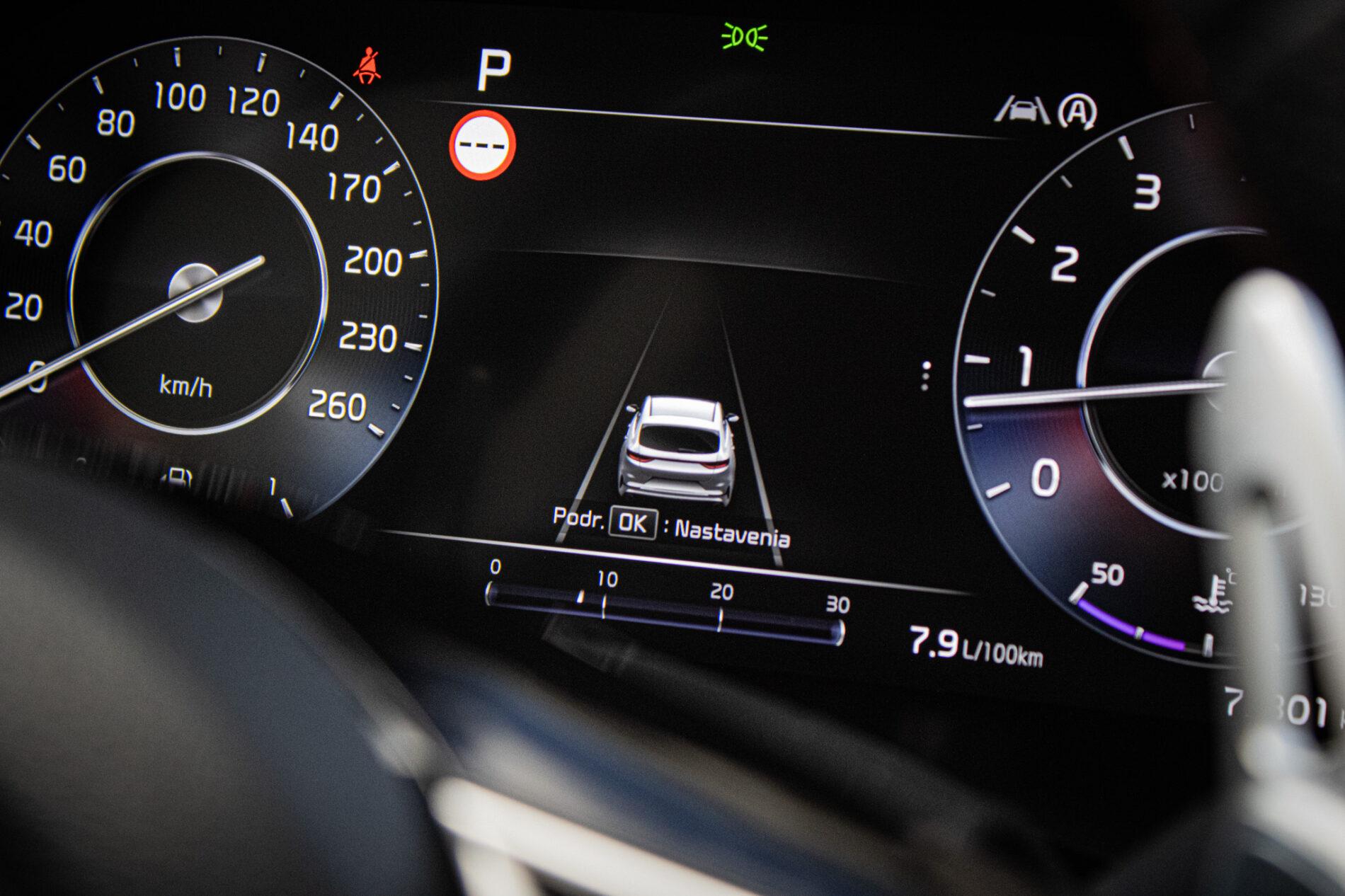 2023 Kia ProCeed GT, oranžová hatchback, 73 801 km