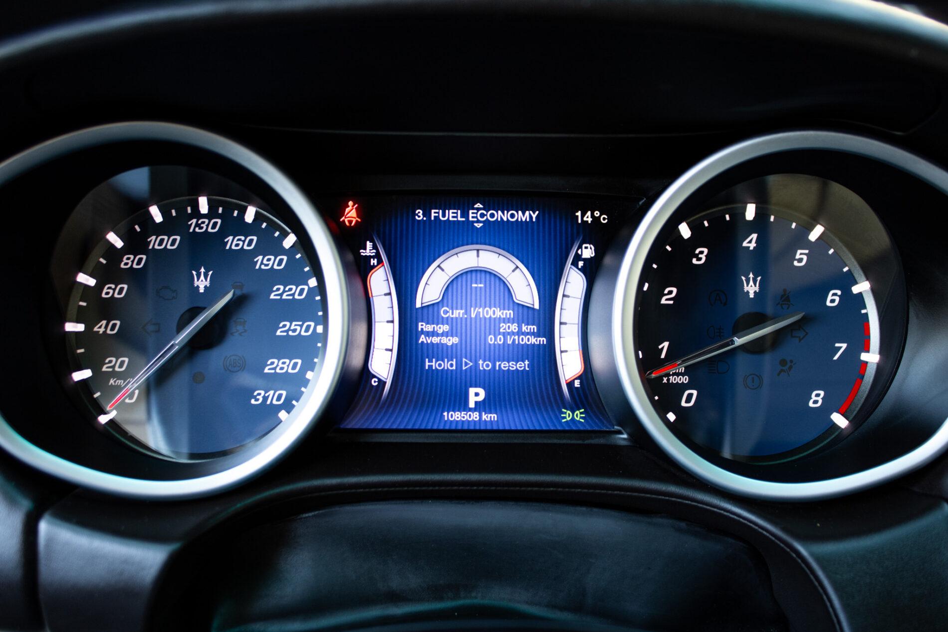 2015 Maserati Ghibli, červená sedan, 108 508 km