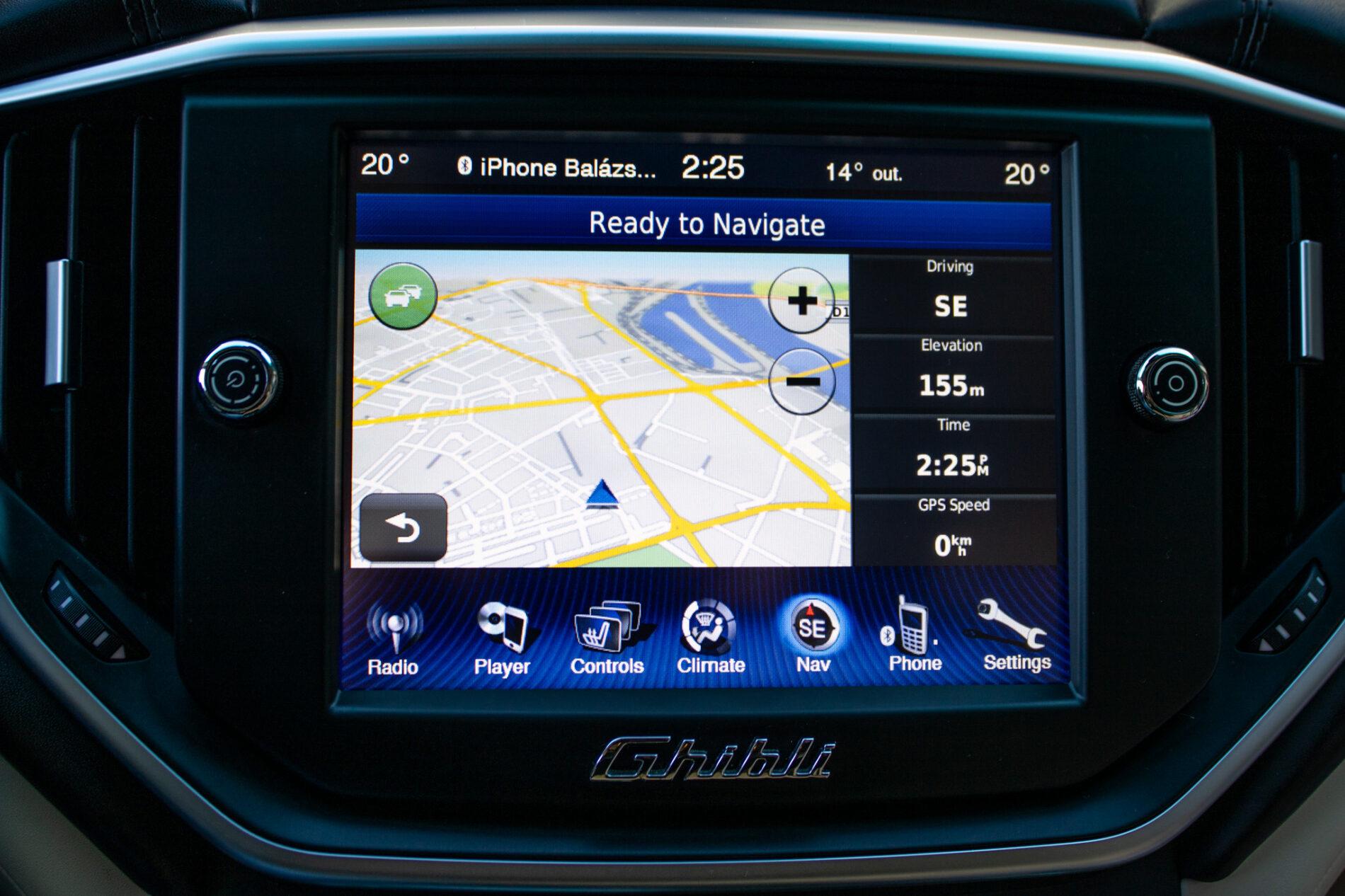 2015 Maserati Ghibli, červená sedan, 108 508 km