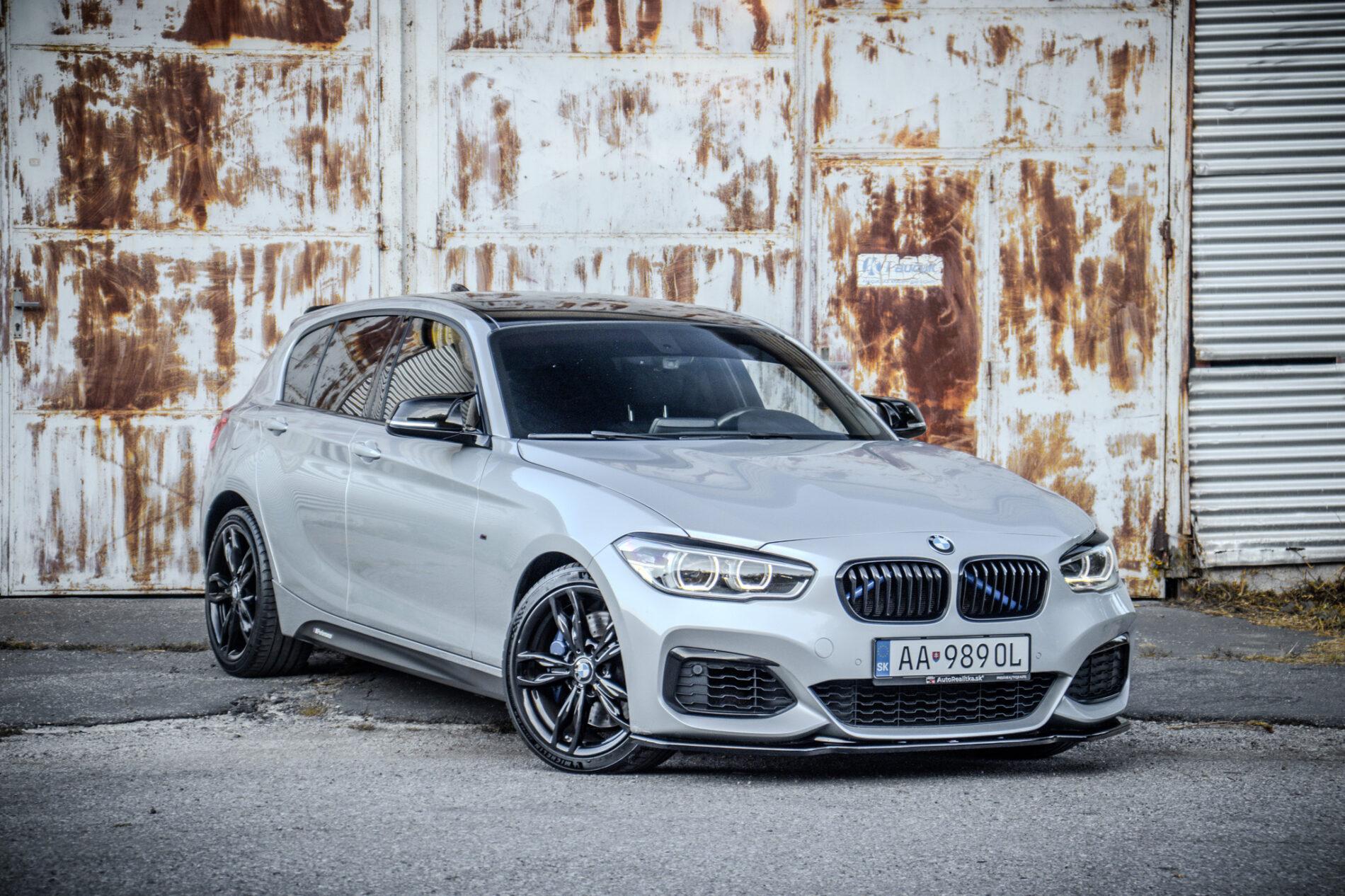 2017 BMW M140i, stříbrná hatchback, 195 054 km