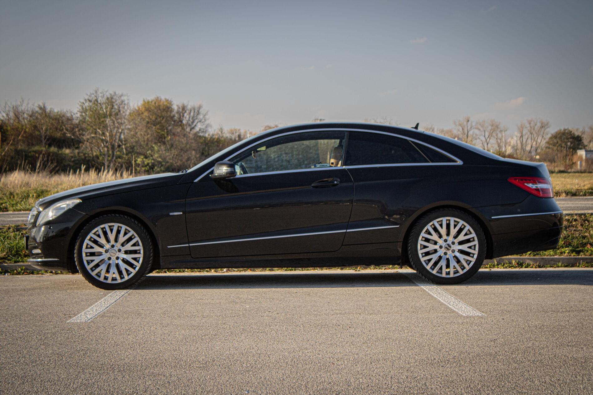 2011 Mercedes-Benz E 300 CDI, černá kupé, 266 135 km
