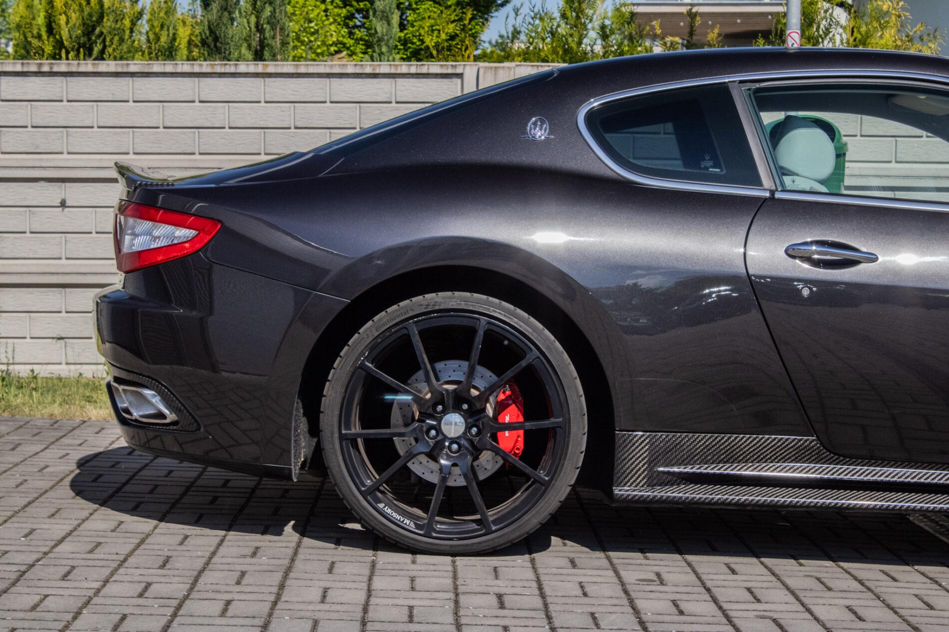 2008 Maserati GranTurismo, šedá kupé, 93 880 km
