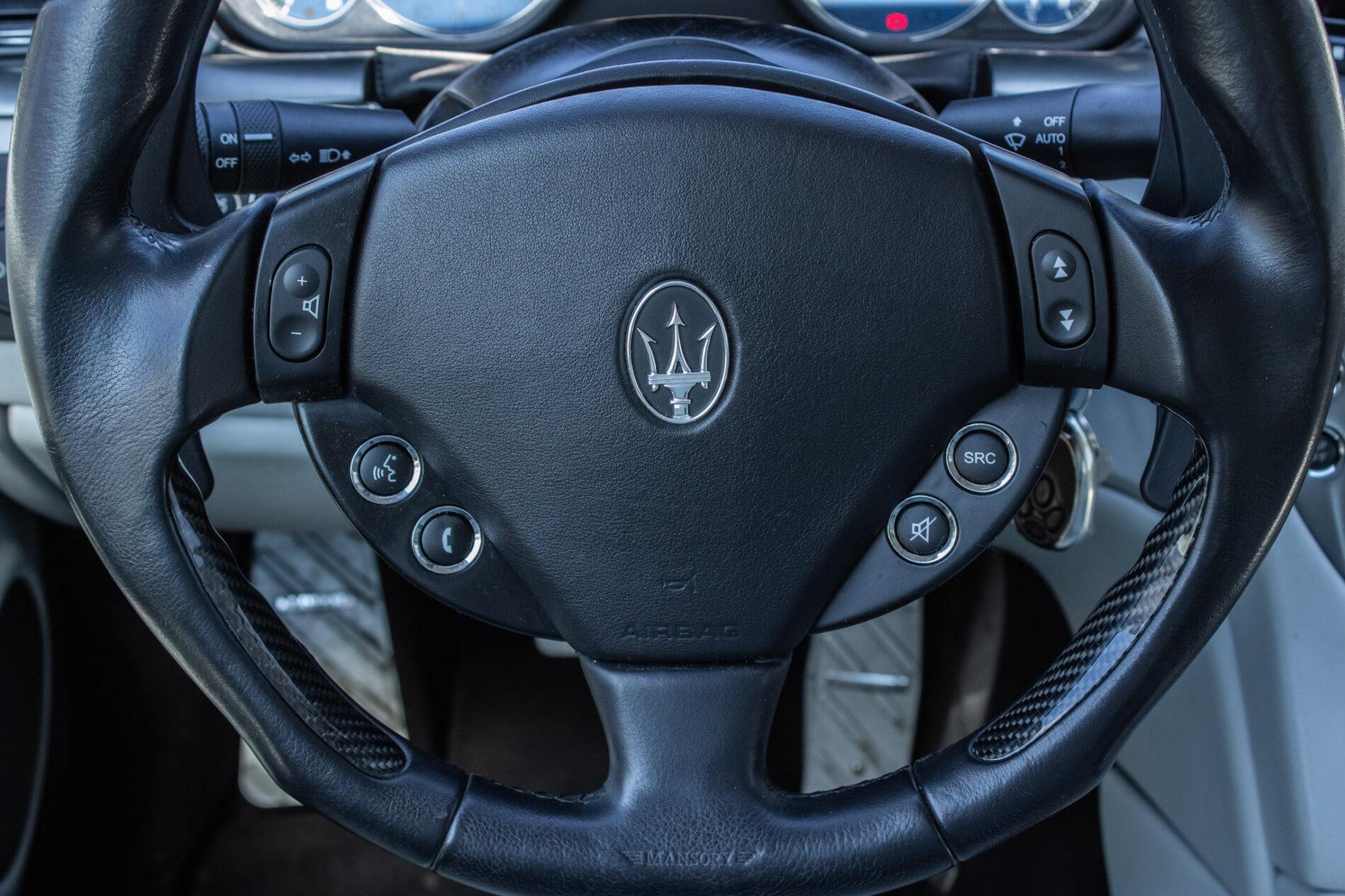 2008 Maserati GranTurismo, šedá kupé, 93 880 km