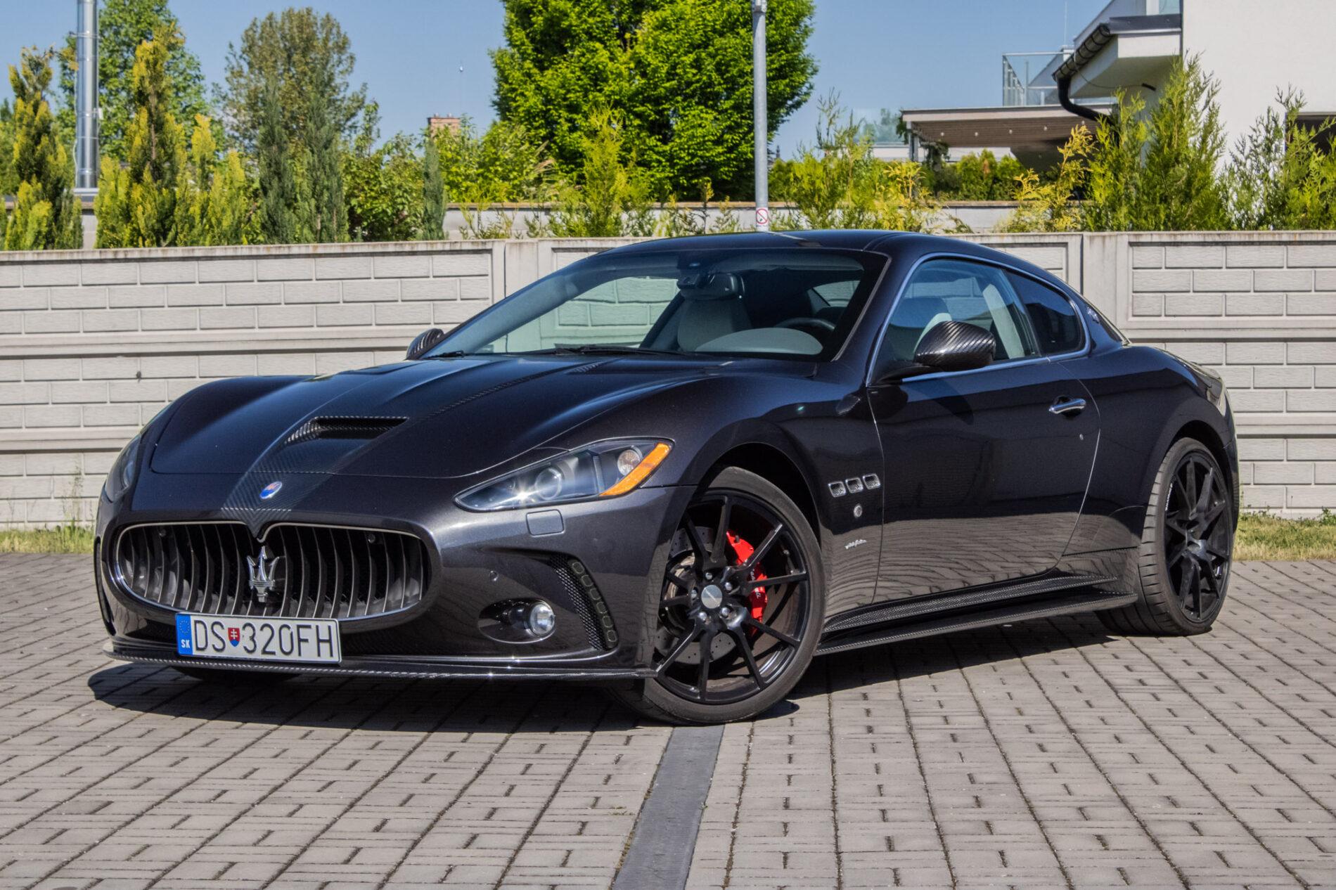 2008 Maserati GranTurismo, šedá kupé, 93 880 km