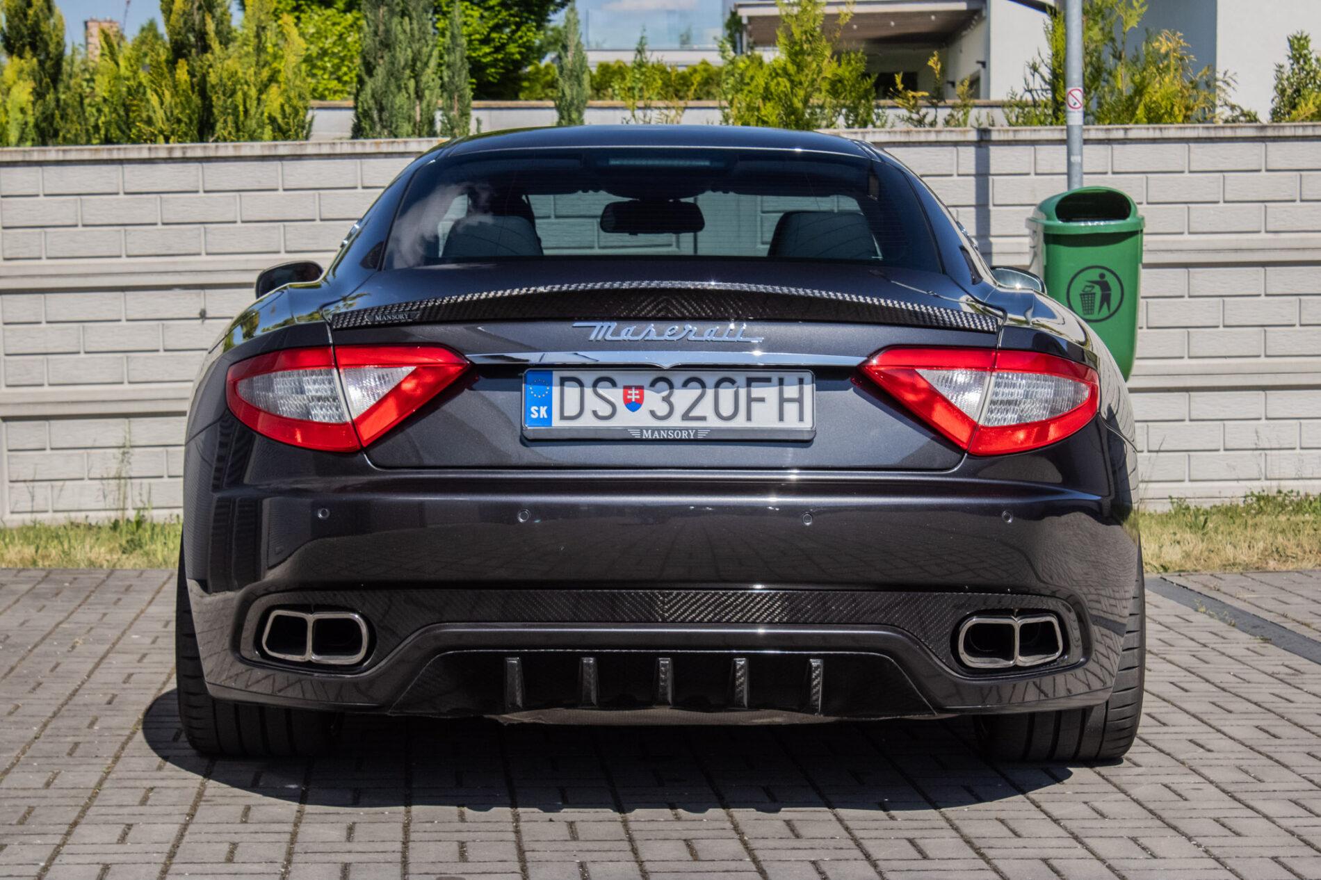 2008 Maserati GranTurismo, šedá kupé, 93 880 km