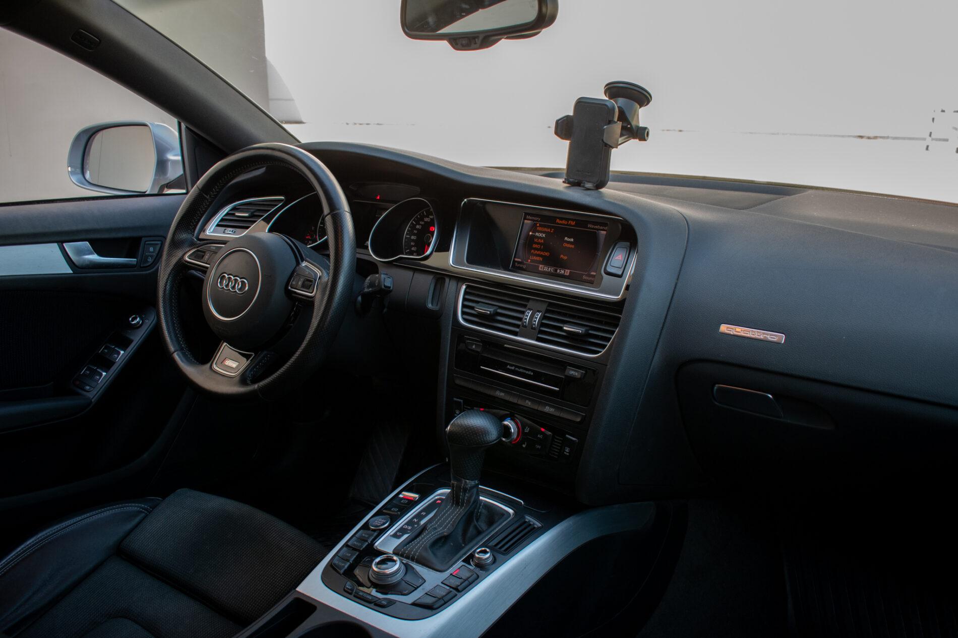 2016 AUDI A5, stříbrná, 111 053 km