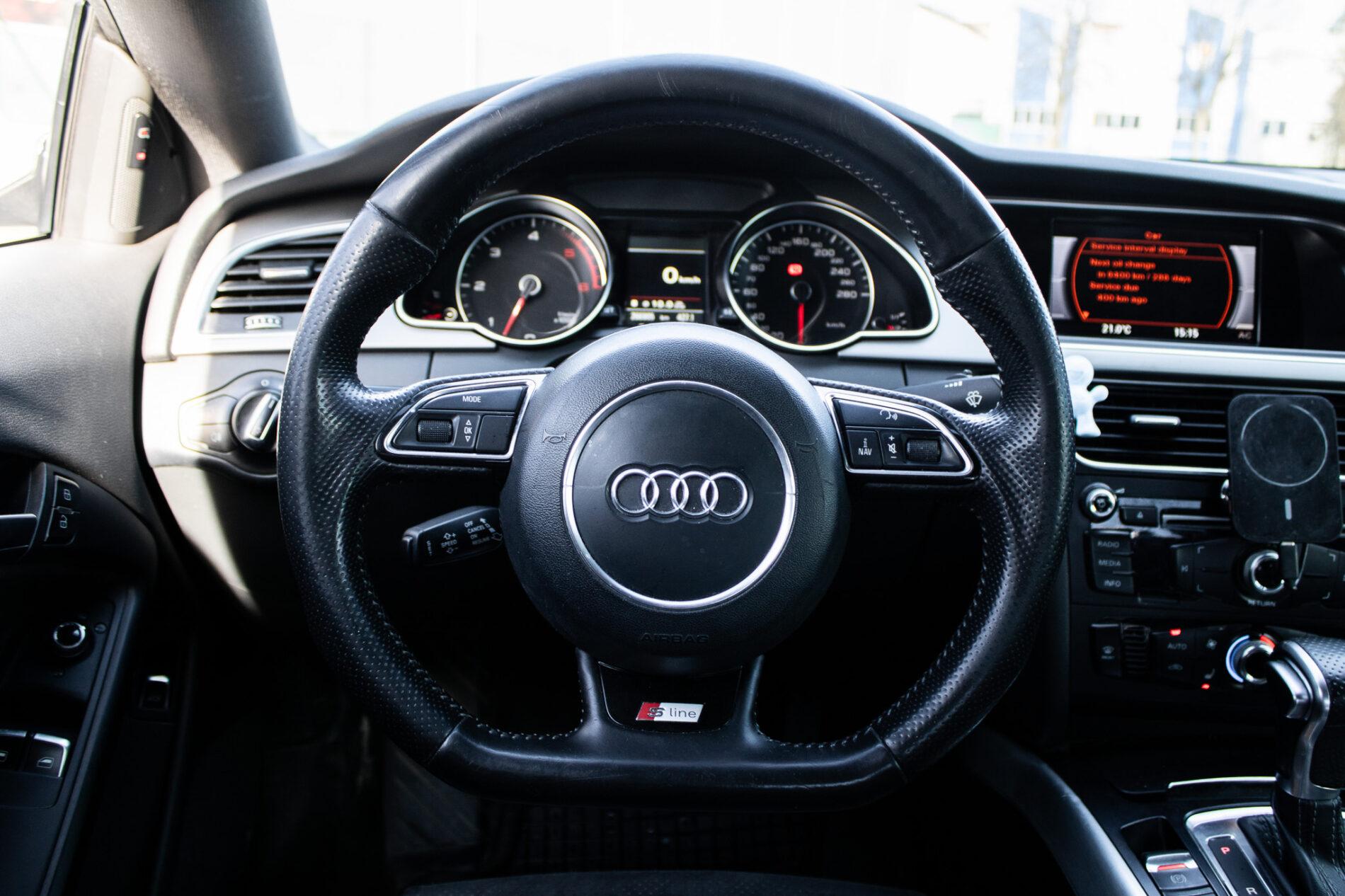 2013 AUDI A5, bílá kupé, 266 905 km