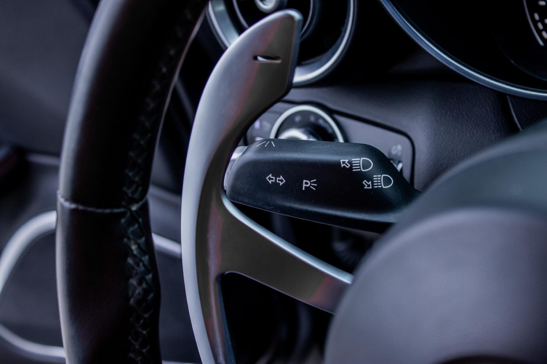 2016 Alfa Romeo Giulia, černá sedan, 64 190 km