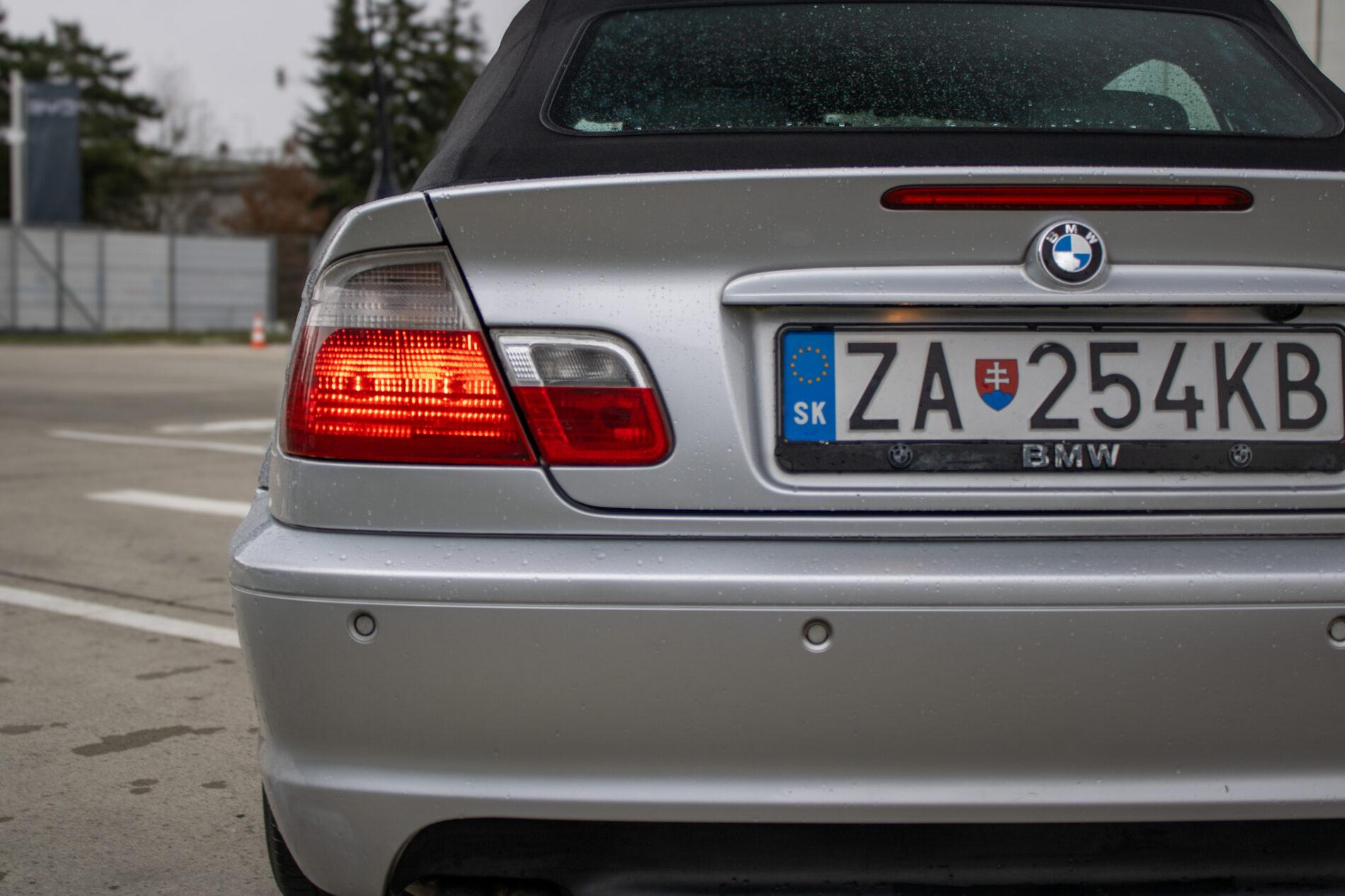 2002 BMW 325i, stříbrná kabriolet, 260 131 km
