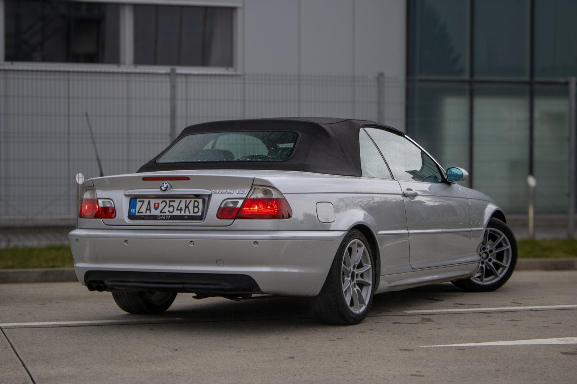 2002 BMW 325i, stříbrná kabriolet, 260 131 km