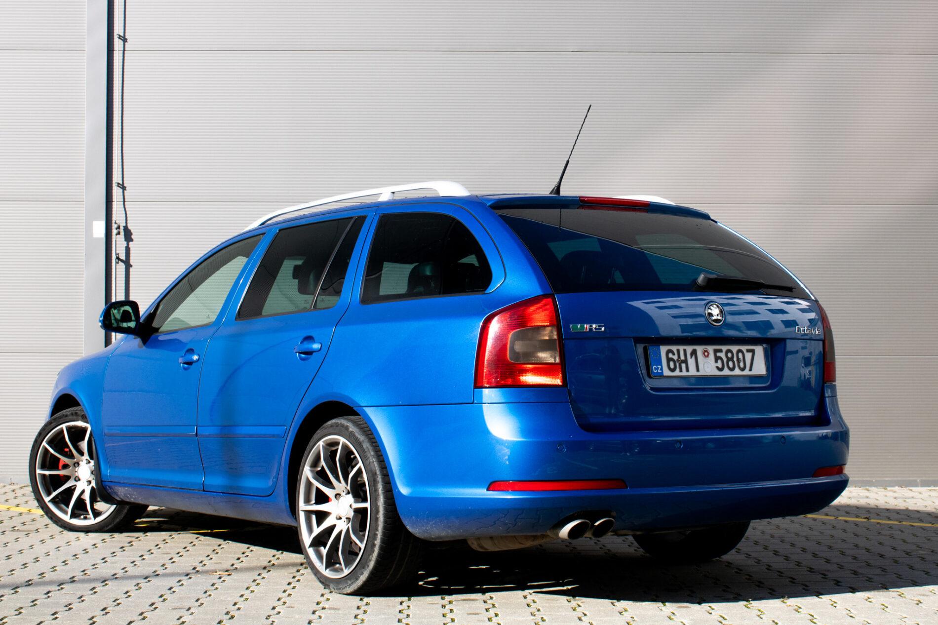 2009 Skoda Octavia RS, modrá kombi, 340 000 km