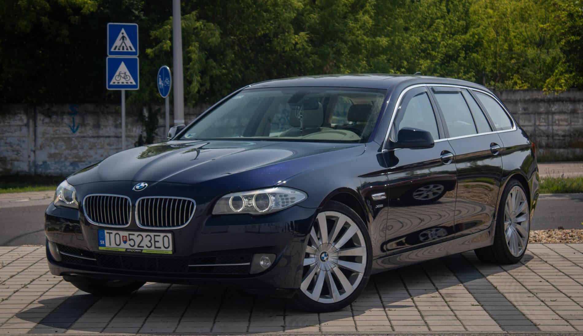 2011 BMW 530d, modrá kombi, 296 430 km