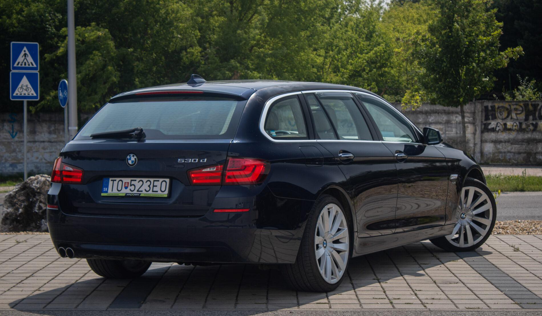 2011 BMW 530d, modrá kombi, 296 430 km