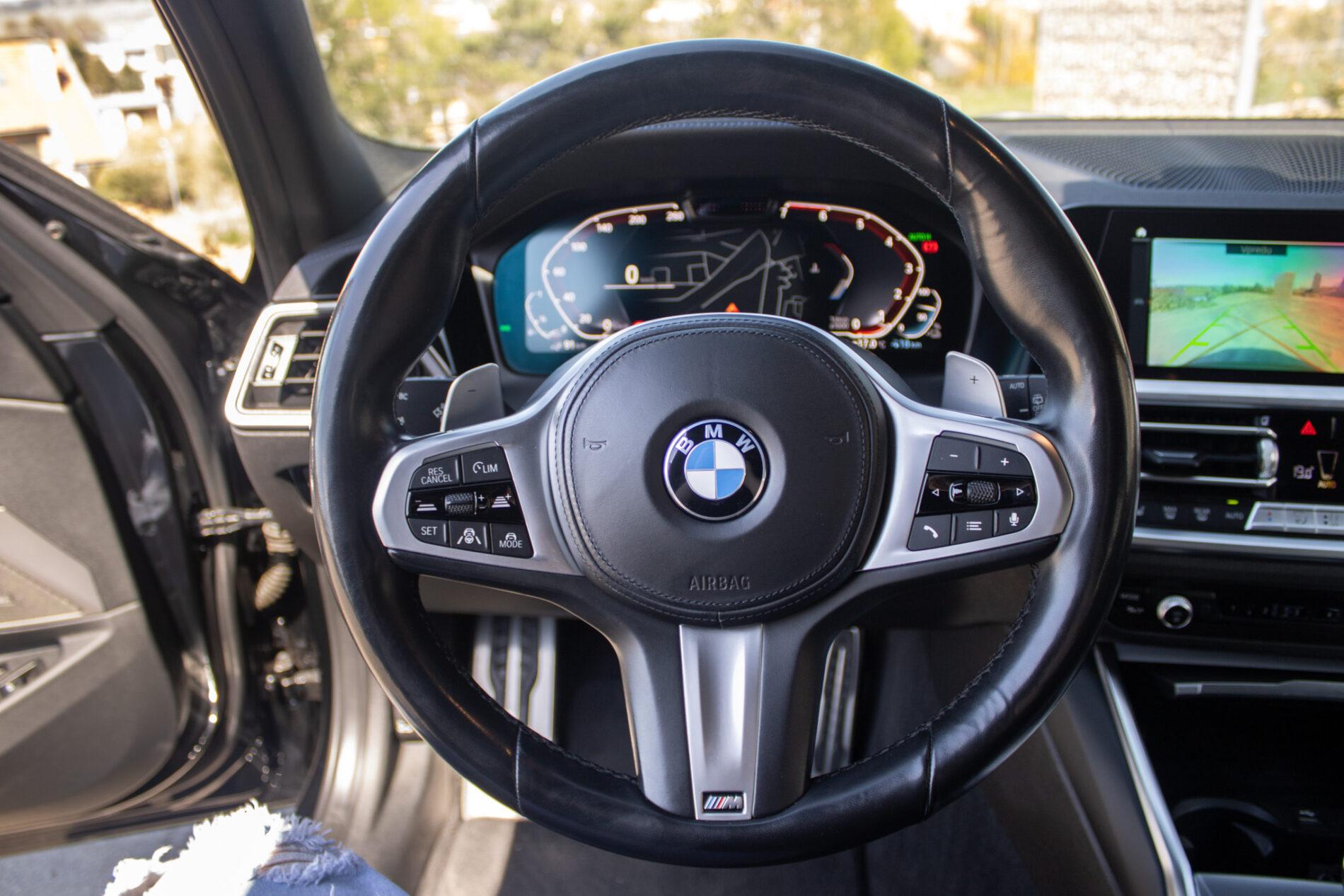2020 BMW 320i, černá kombi, 116 282 km