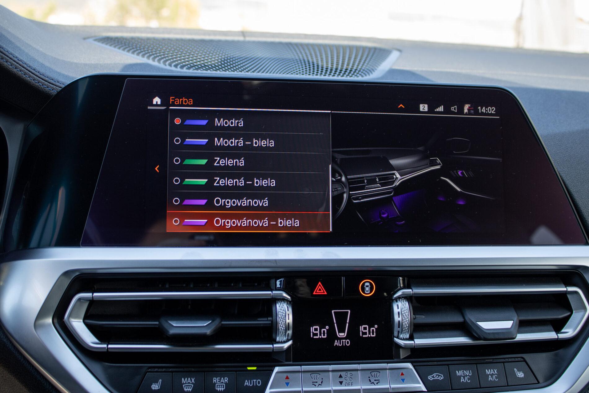2020 BMW 320i, černá kombi, 116 282 km