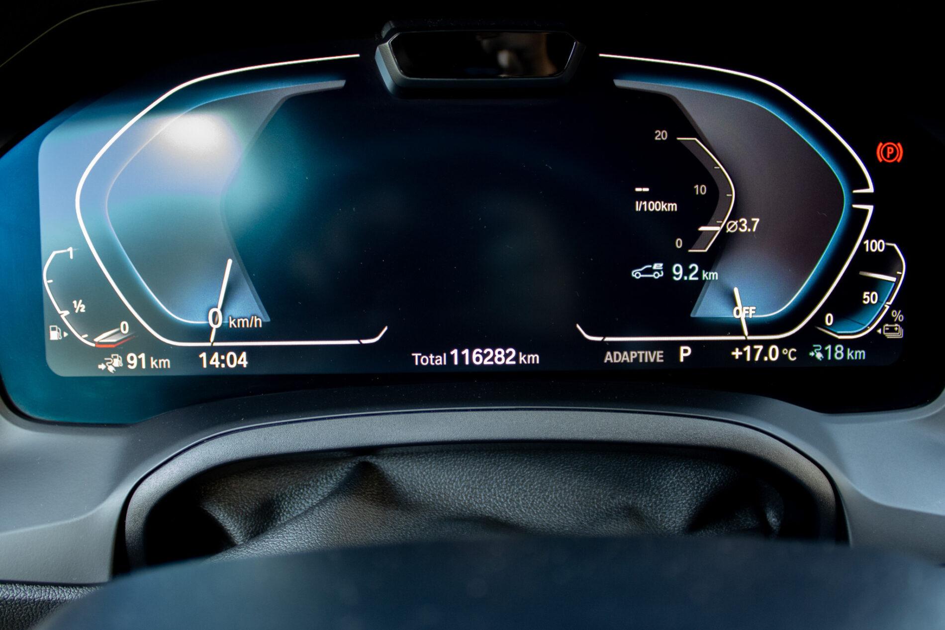 2020 BMW 320i, černá kombi, 116 282 km