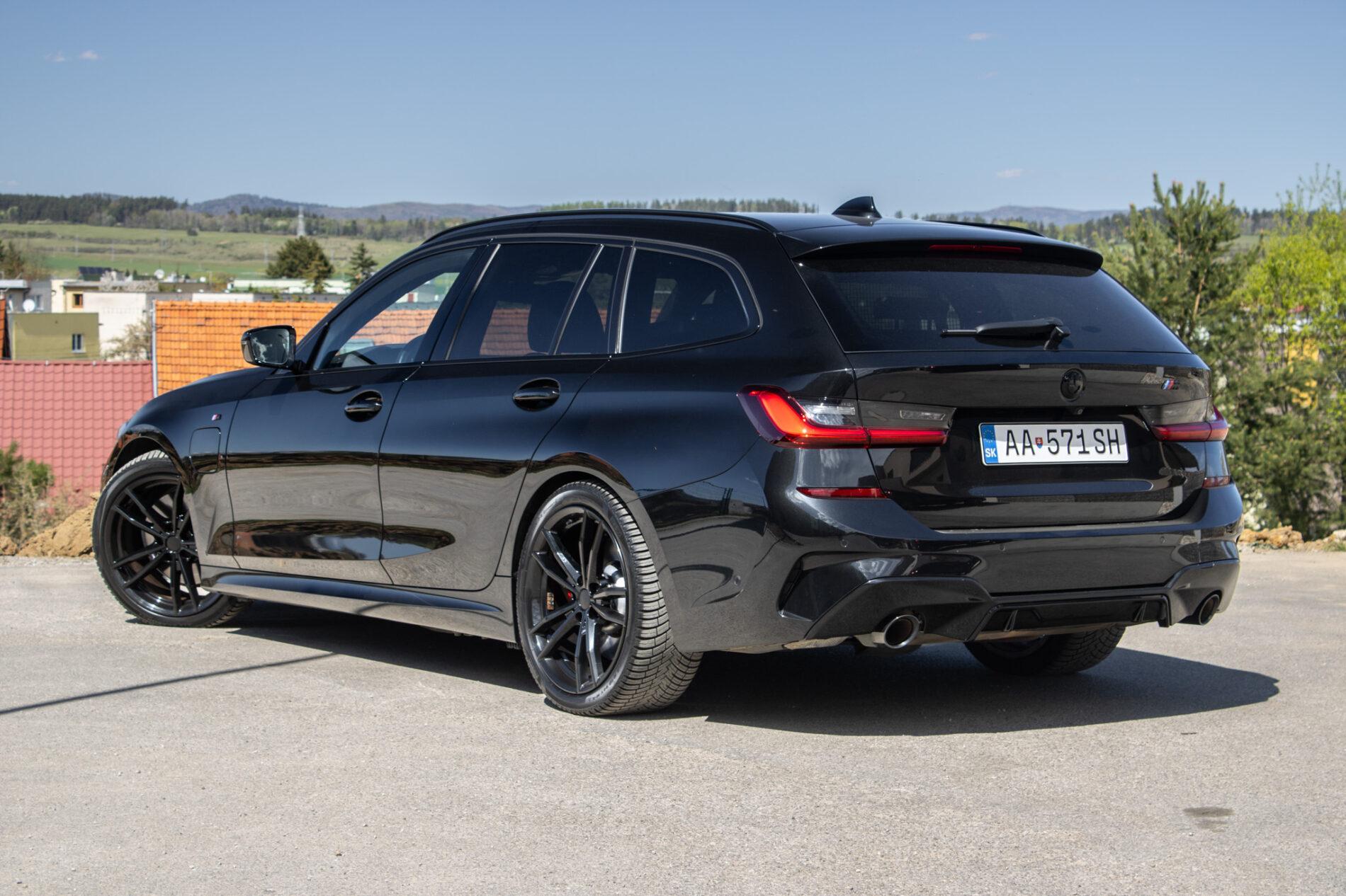 2020 BMW 320i, černá kombi, 116 282 km