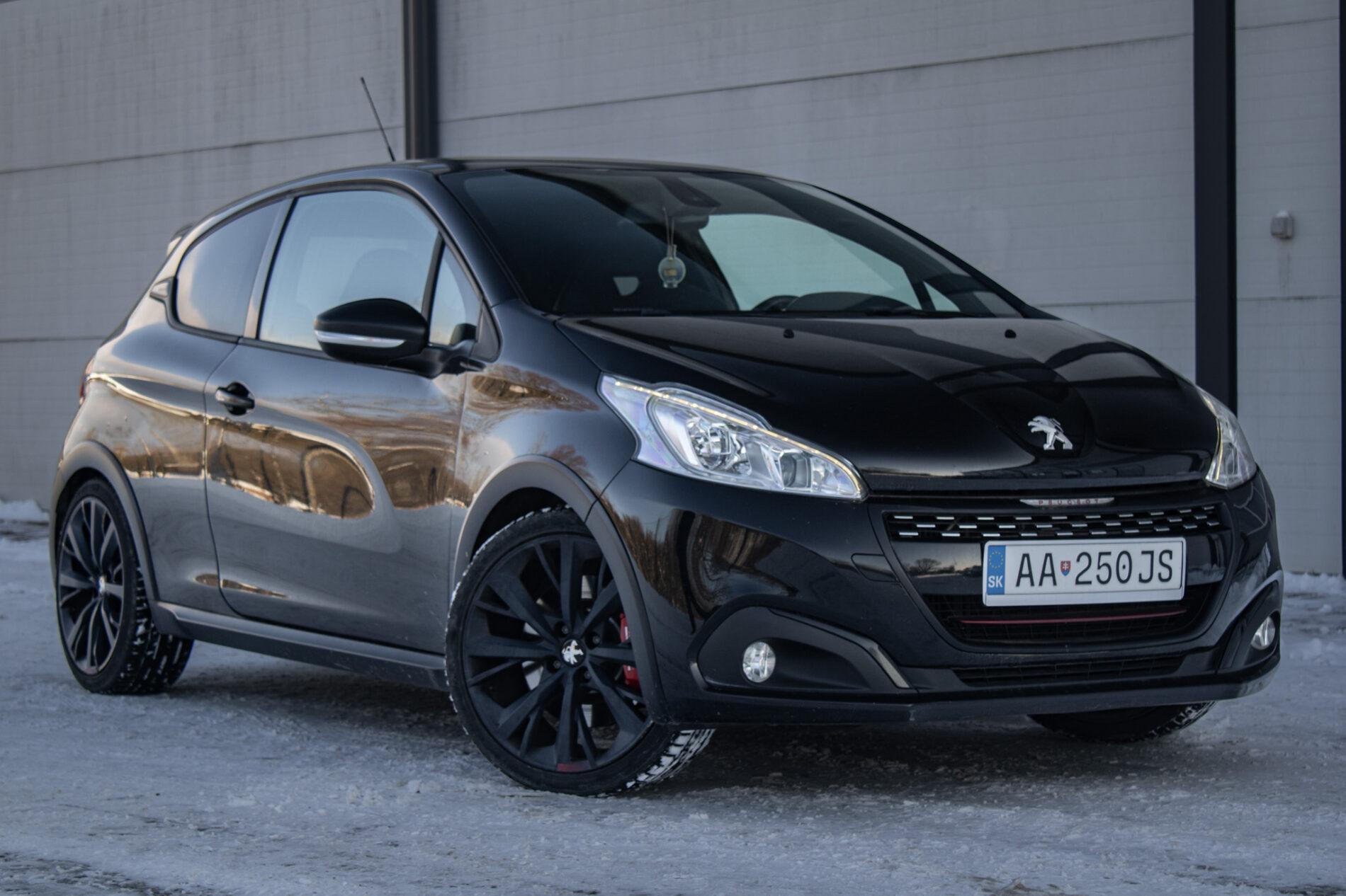 2018 Peugeot 208 GTi, černá hatchback, 153 104 km