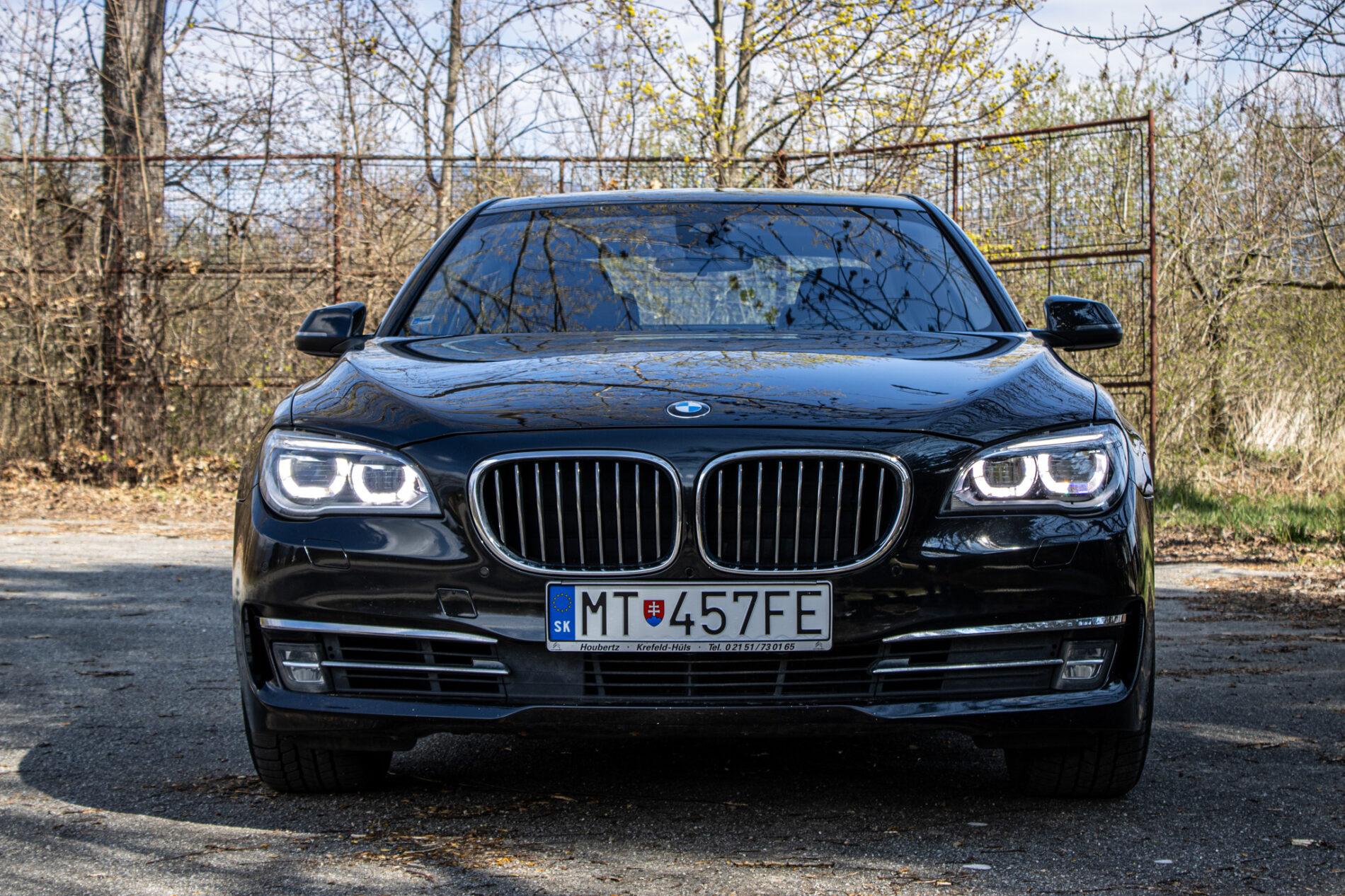 2013 BMW 750d, černá sedan, 231 861 km