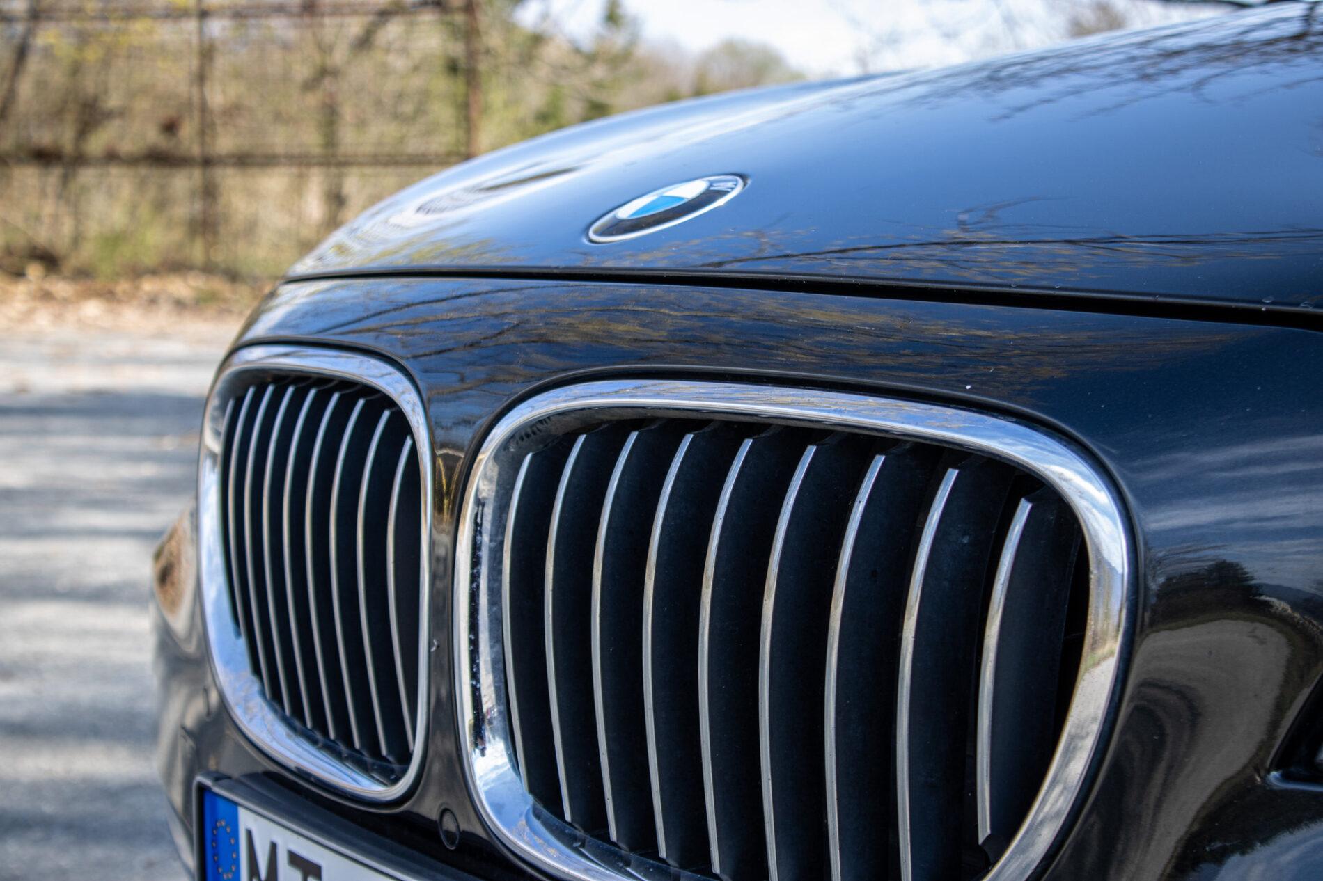2013 BMW 750d, černá sedan, 231 861 km