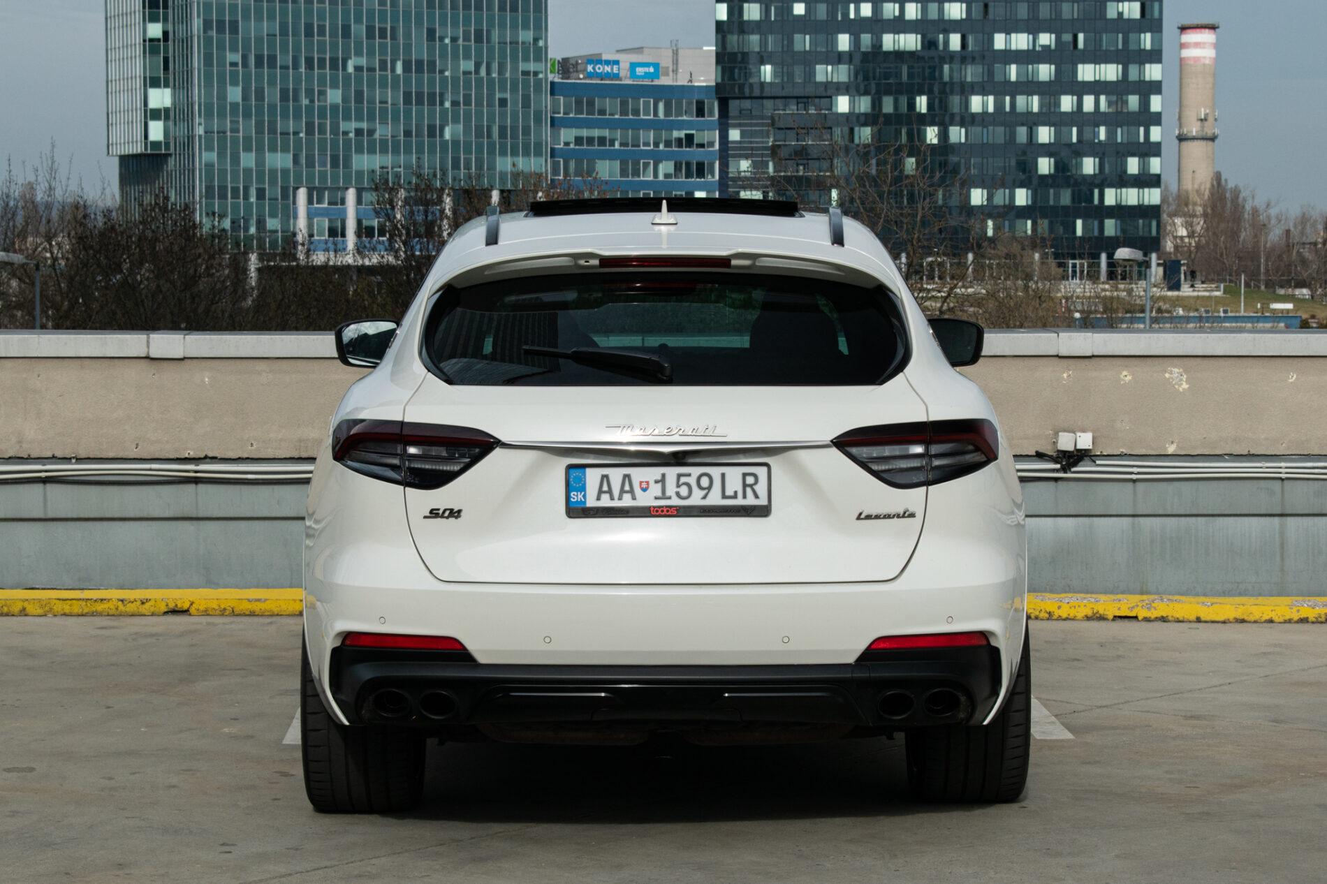 2019 Maserati Levante, bílá suv, 85 819 km
