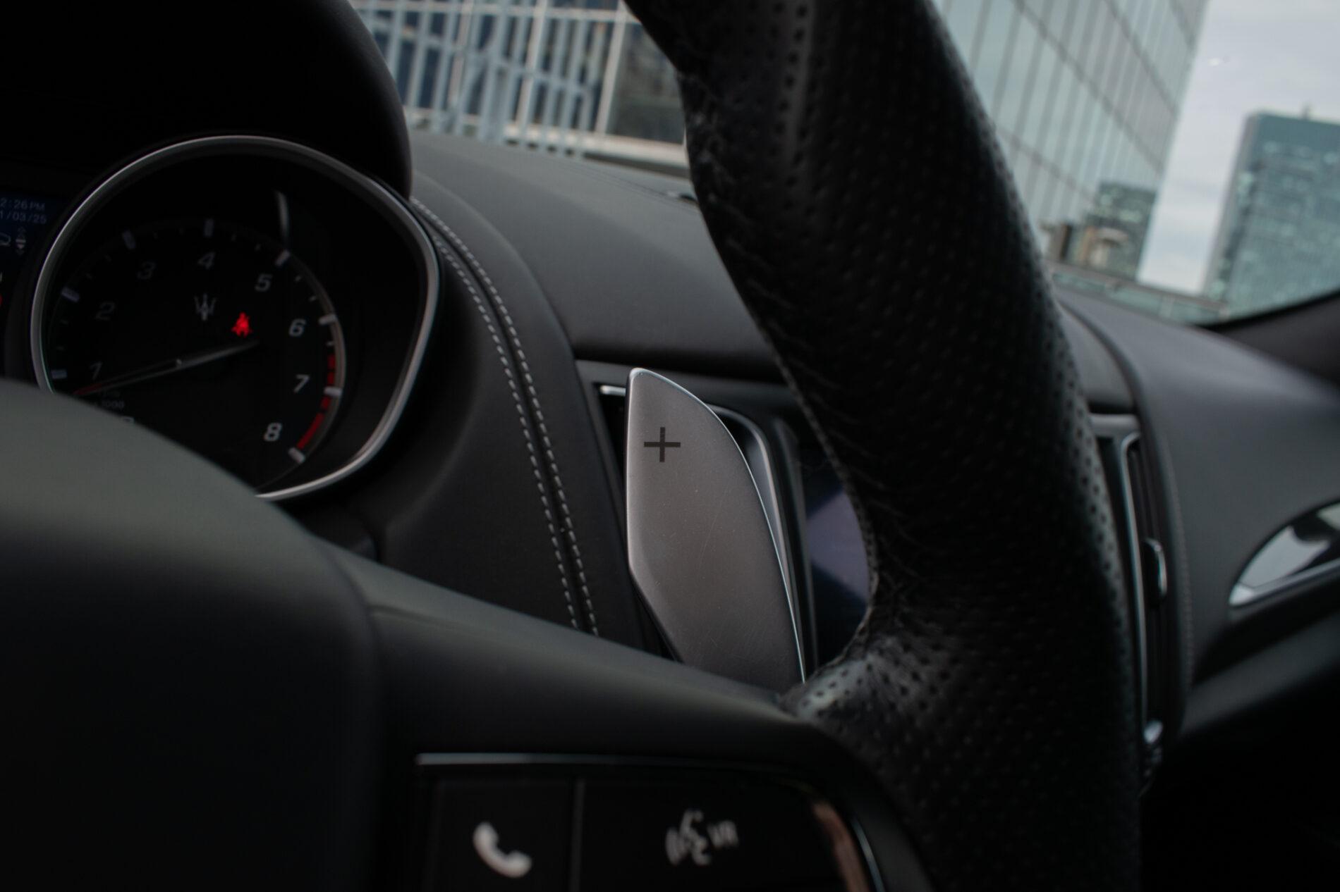 2019 Maserati Levante, bílá suv, 85 819 km