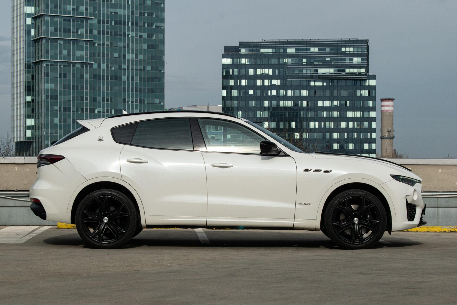 2019 Maserati Levante, bílá suv, 85 819 km