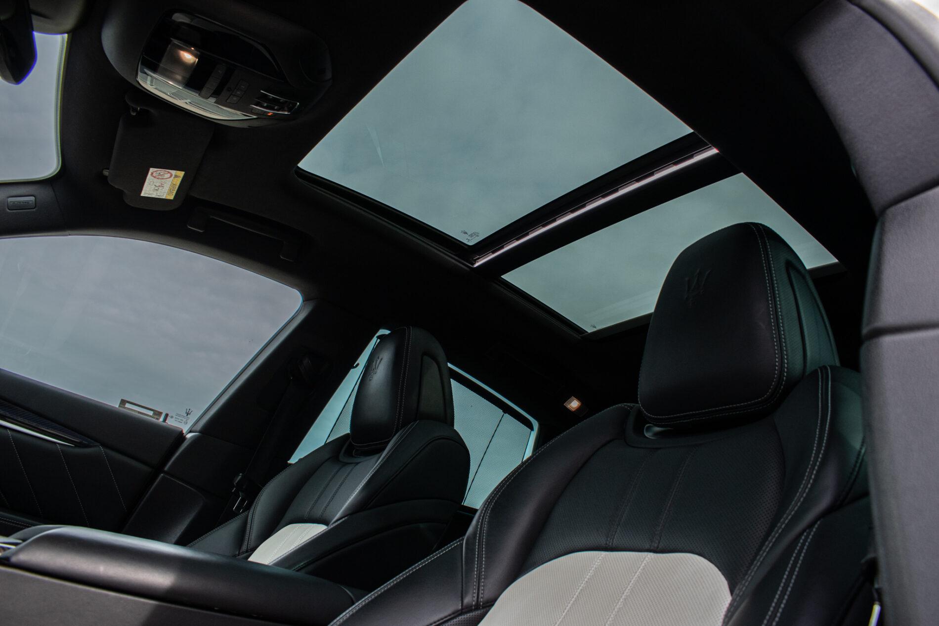 2019 Maserati Levante, bílá suv, 85 819 km