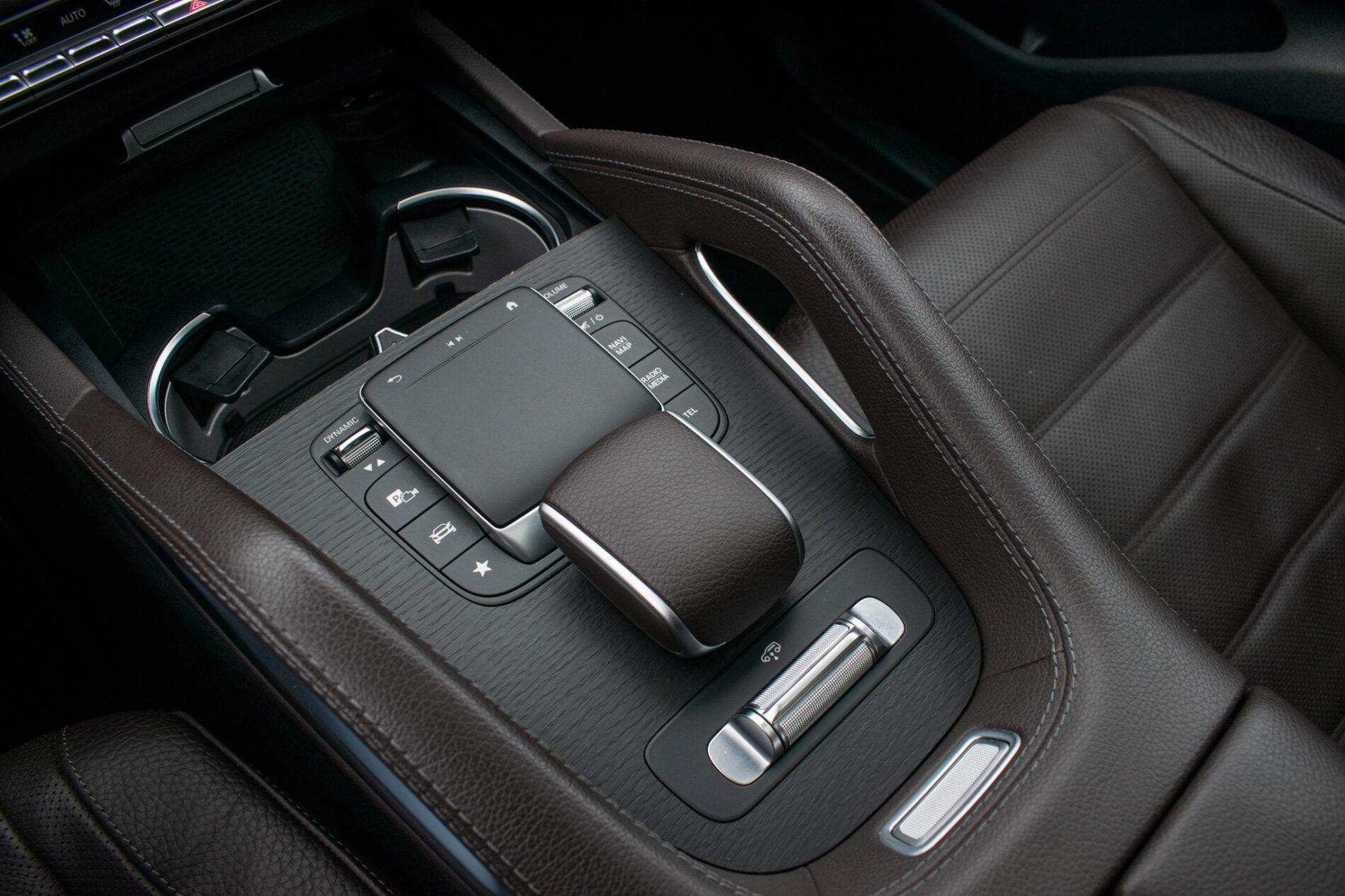 2022 Mercedes-Benz GLS 580, černá suv, 71 134 km