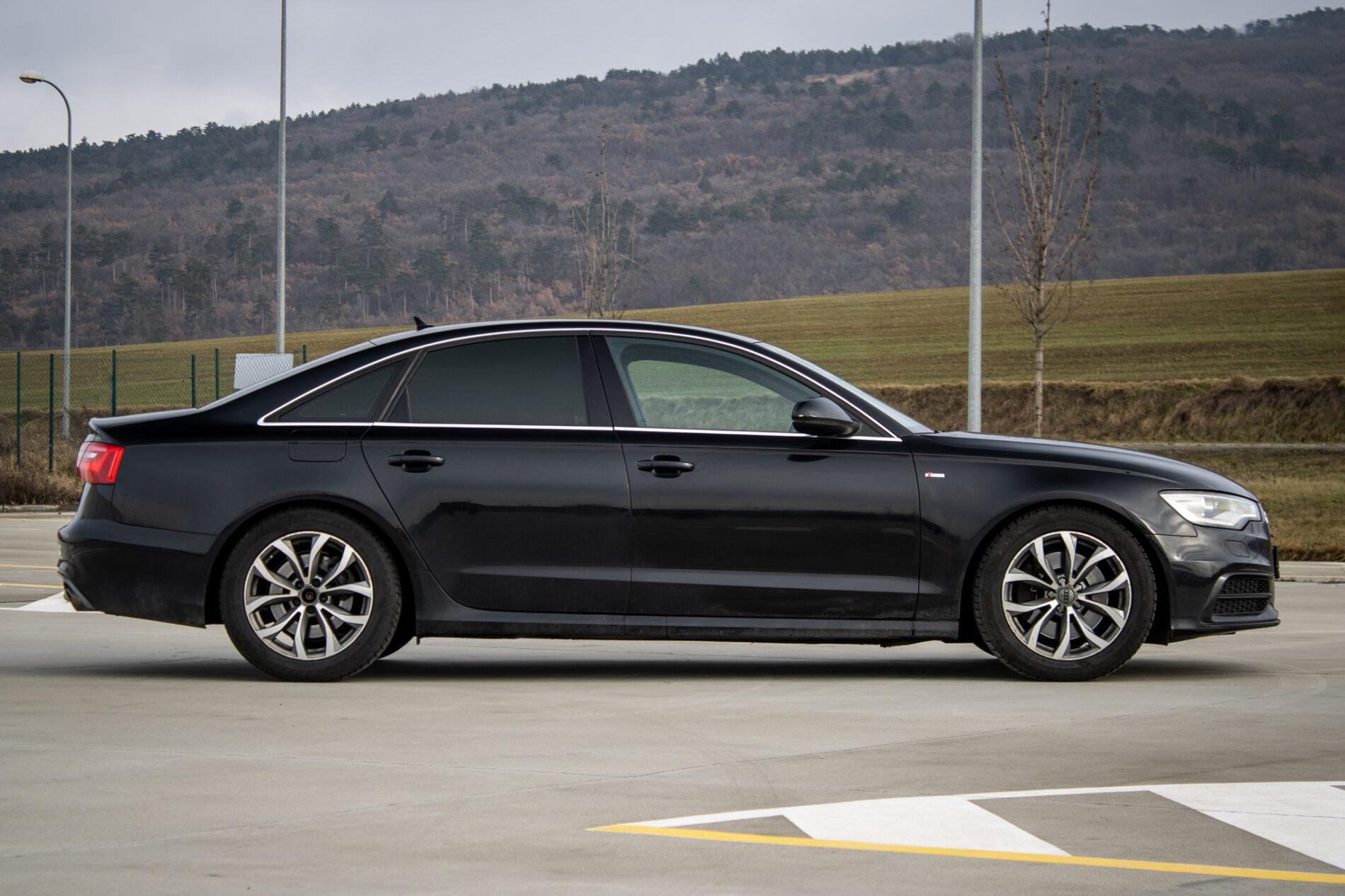 2013 AUDI A6, černá sedan, 273 960 km