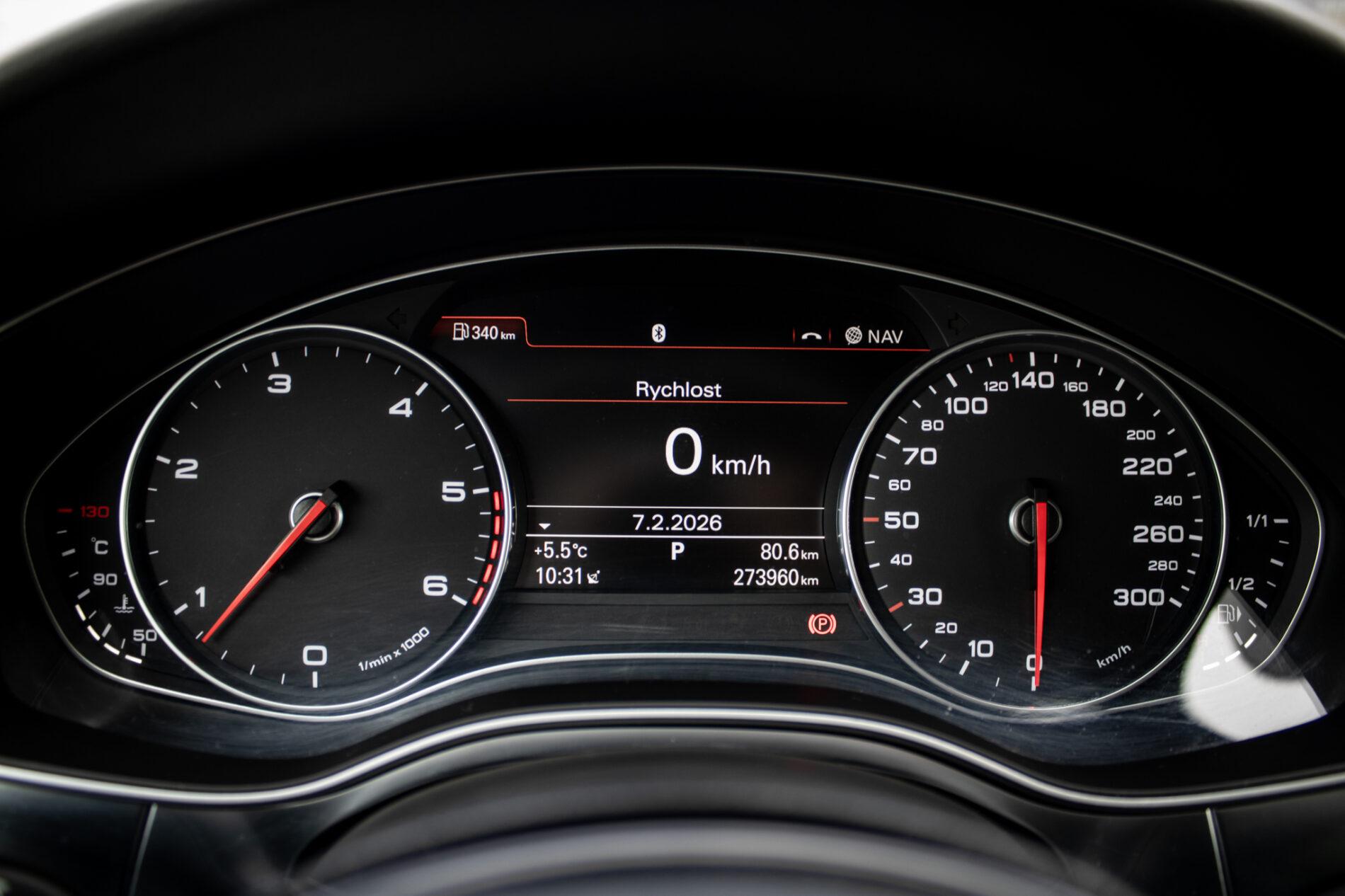 2013 AUDI A6, černá sedan, 273 960 km