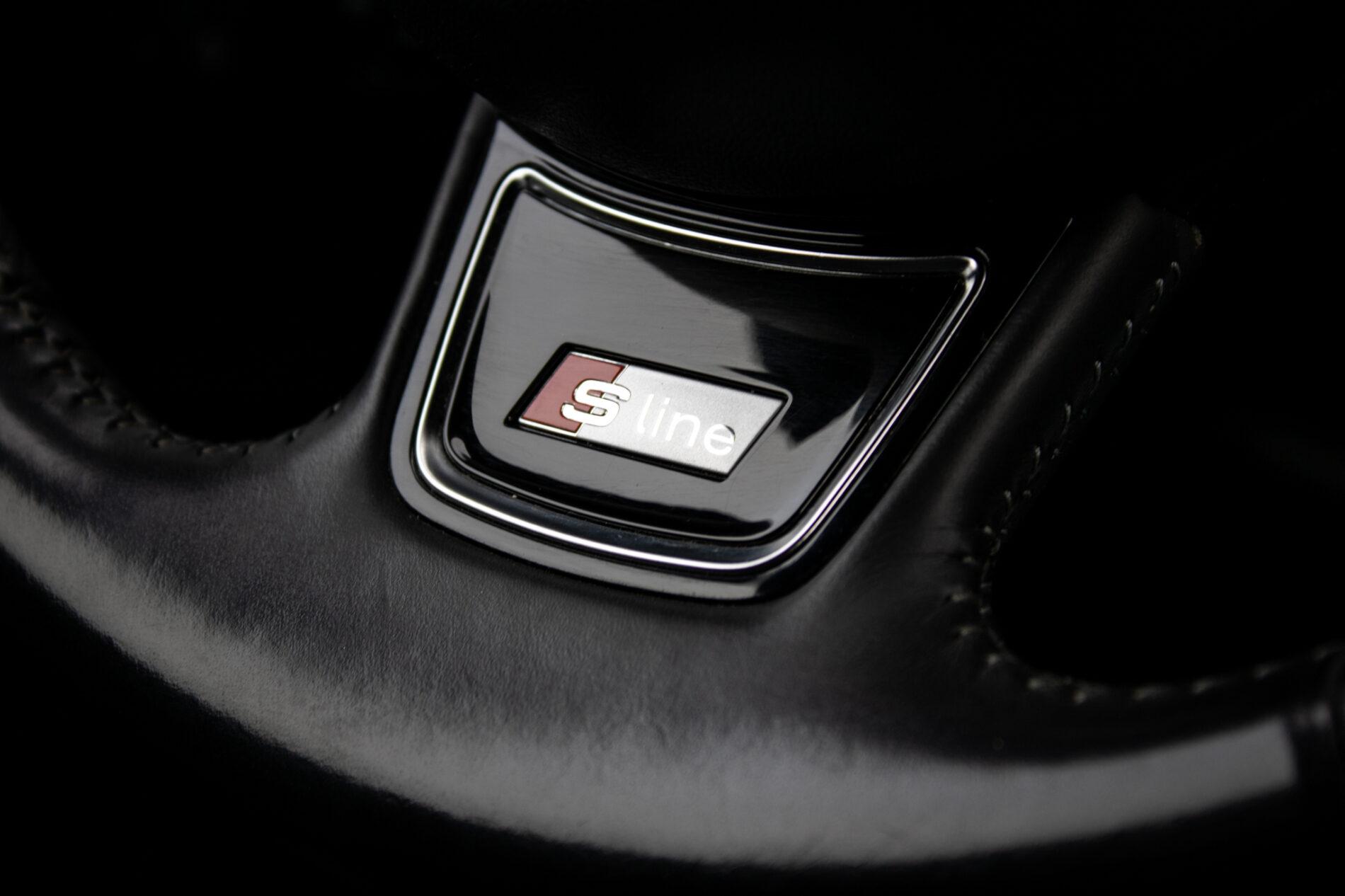 2013 AUDI A6, černá sedan, 273 960 km
