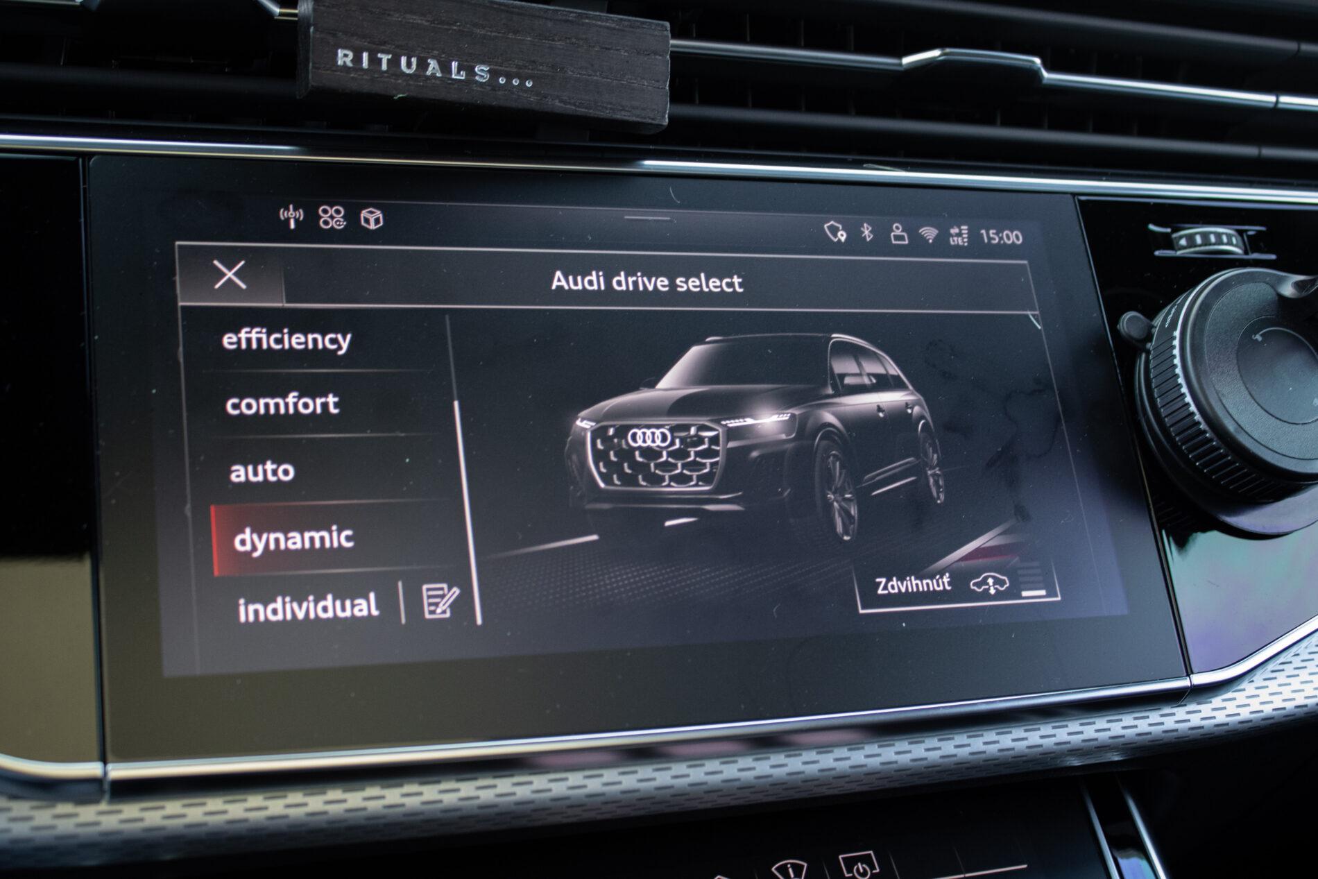 2025 AUDI SQ7, zelená suv, 36 219 km