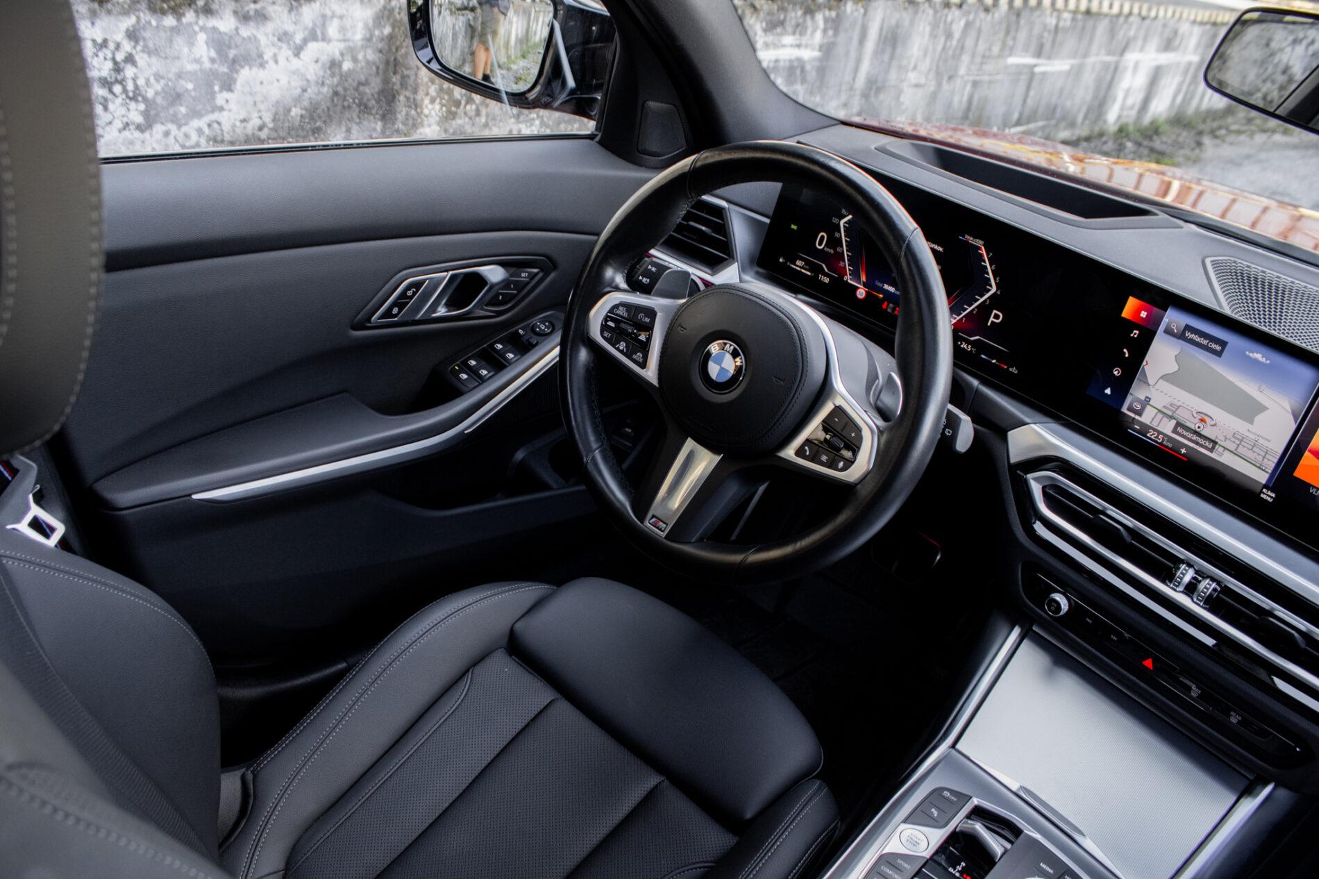 2023 BMW M340i, červená kombi, 36 400 km
