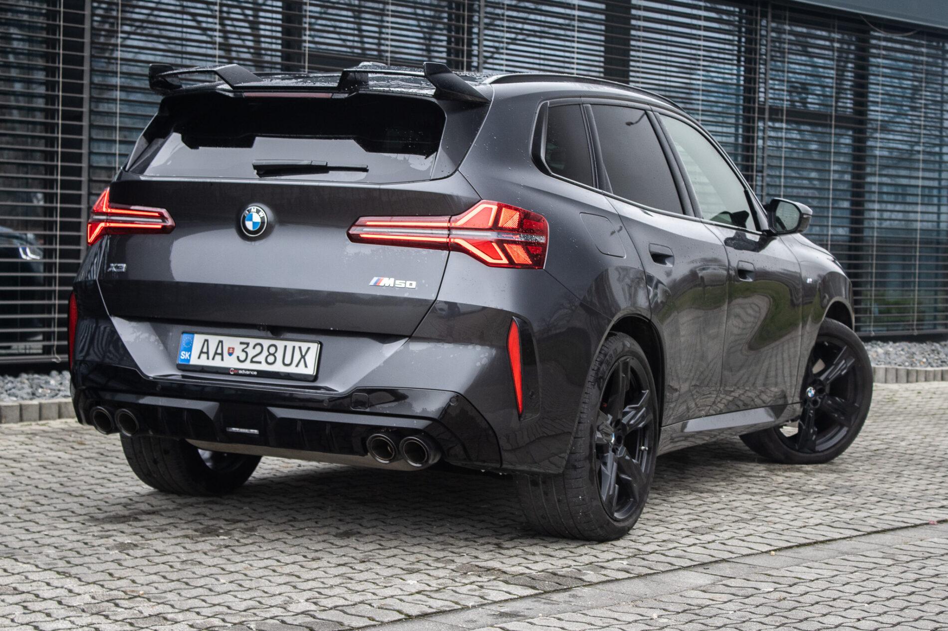 2025 BMW X3 M50, šedá suv, 19 096 km