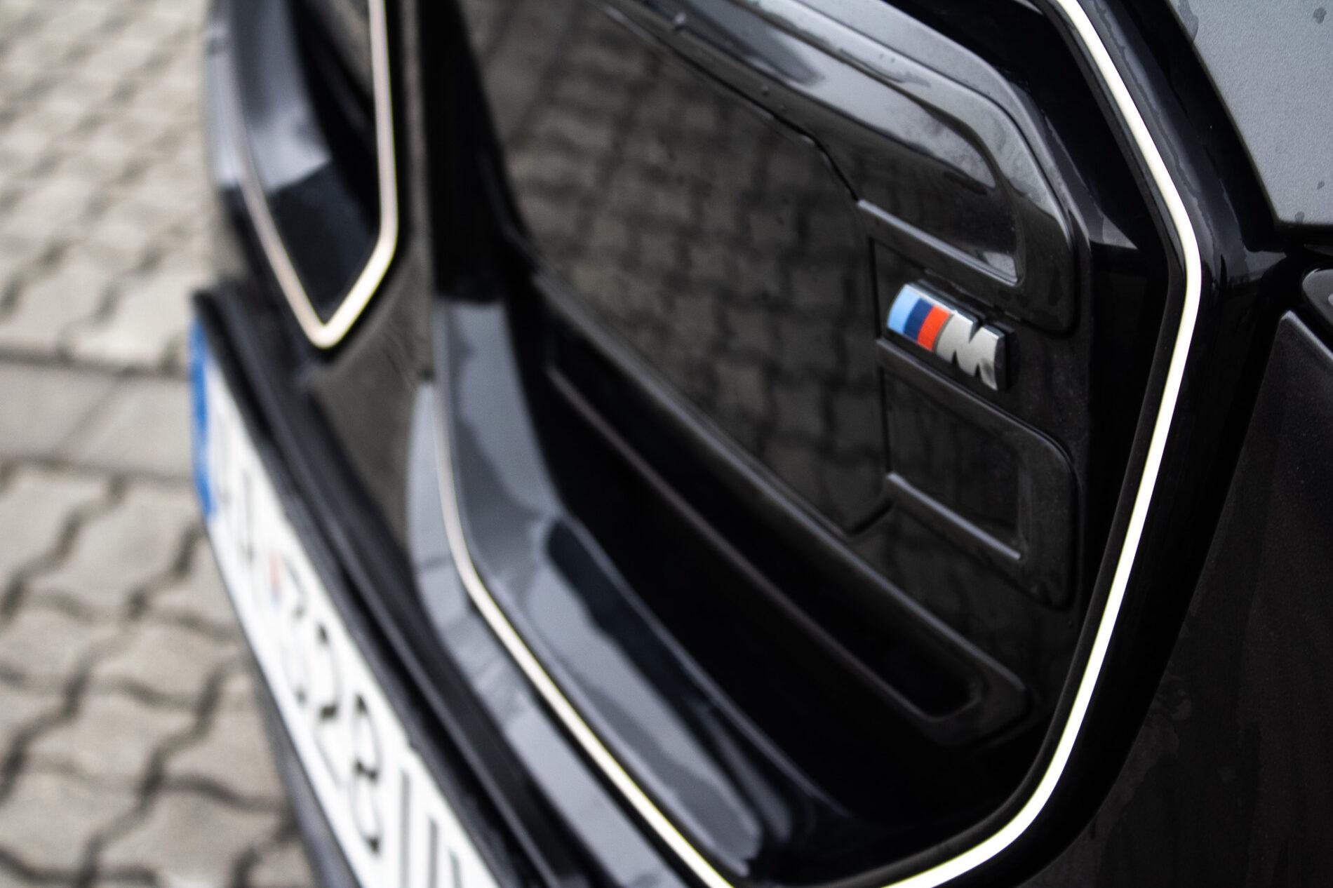 2025 BMW X3 M50, šedá suv, 19 096 km