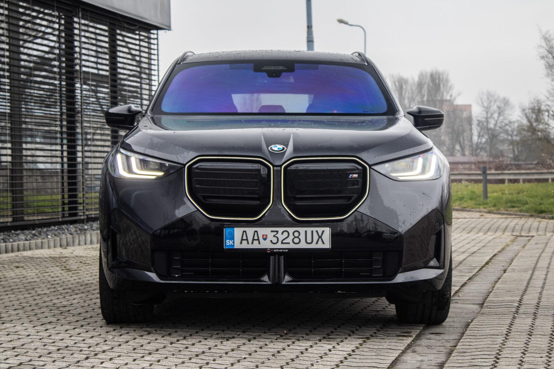 2025 BMW X3 M50, šedá suv, 19 096 km