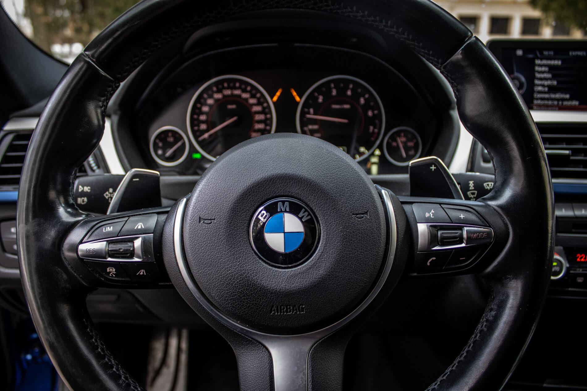 2015 BMW 328i, modrá kombi, 169 629 km