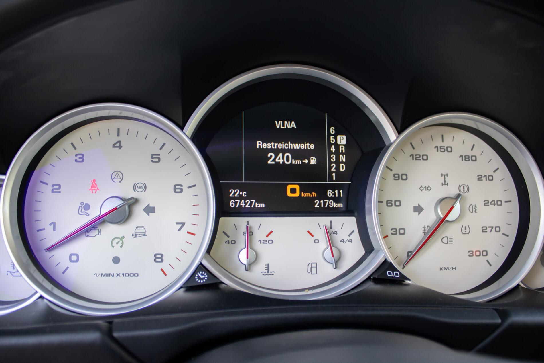2008 Porsche Cayenne Turbo, černá suv, 67 427 km