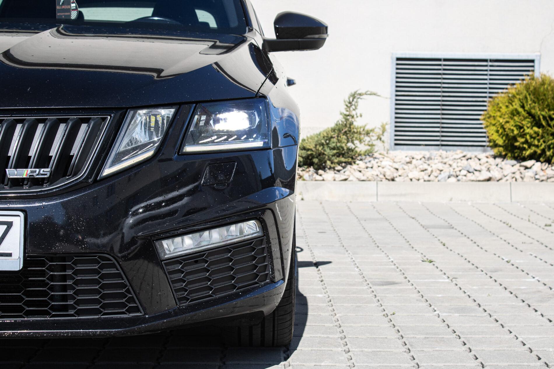 2017 Skoda Octavia RS, černá kombi, 216 446 km