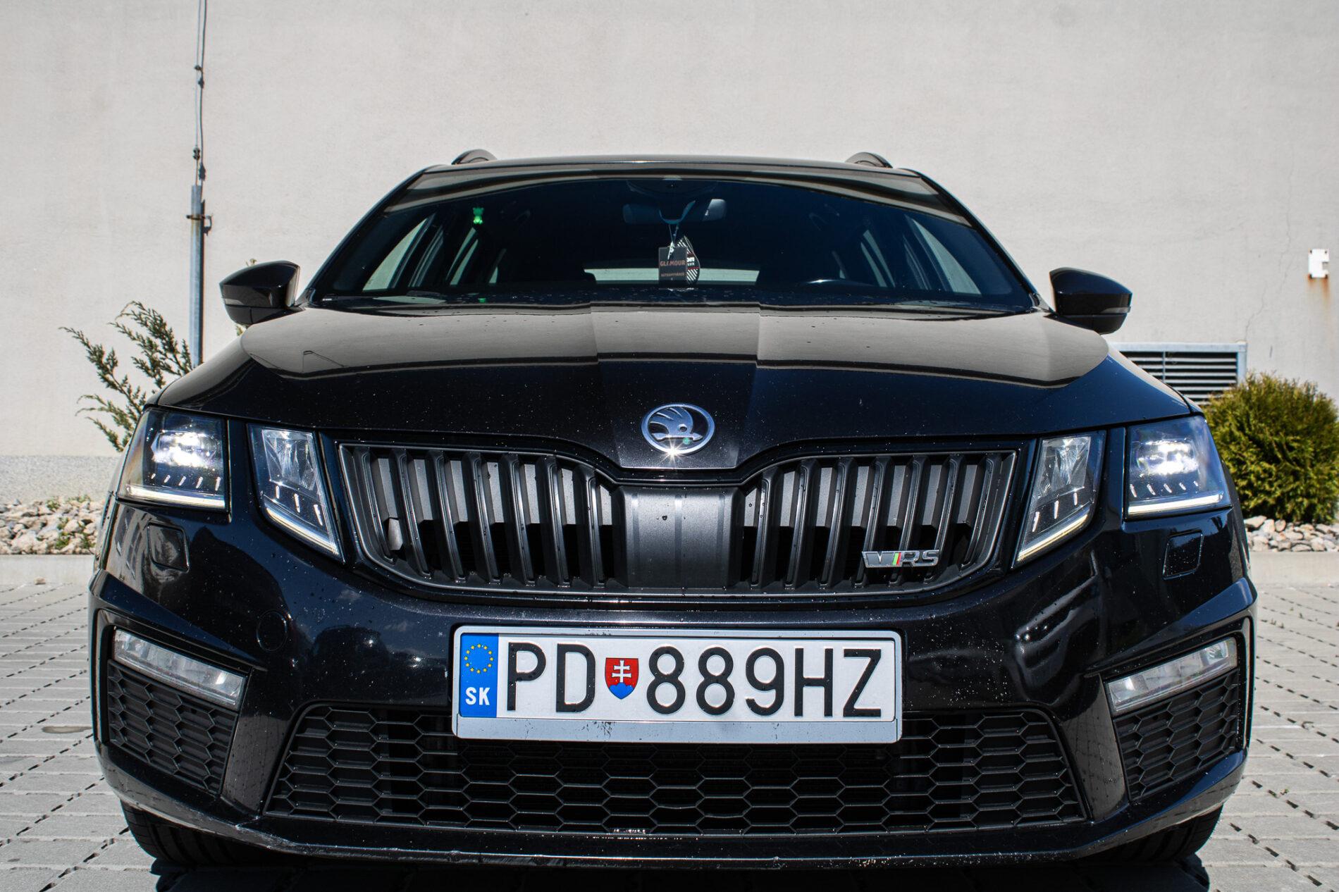 2017 Skoda Octavia RS, černá kombi, 216 446 km